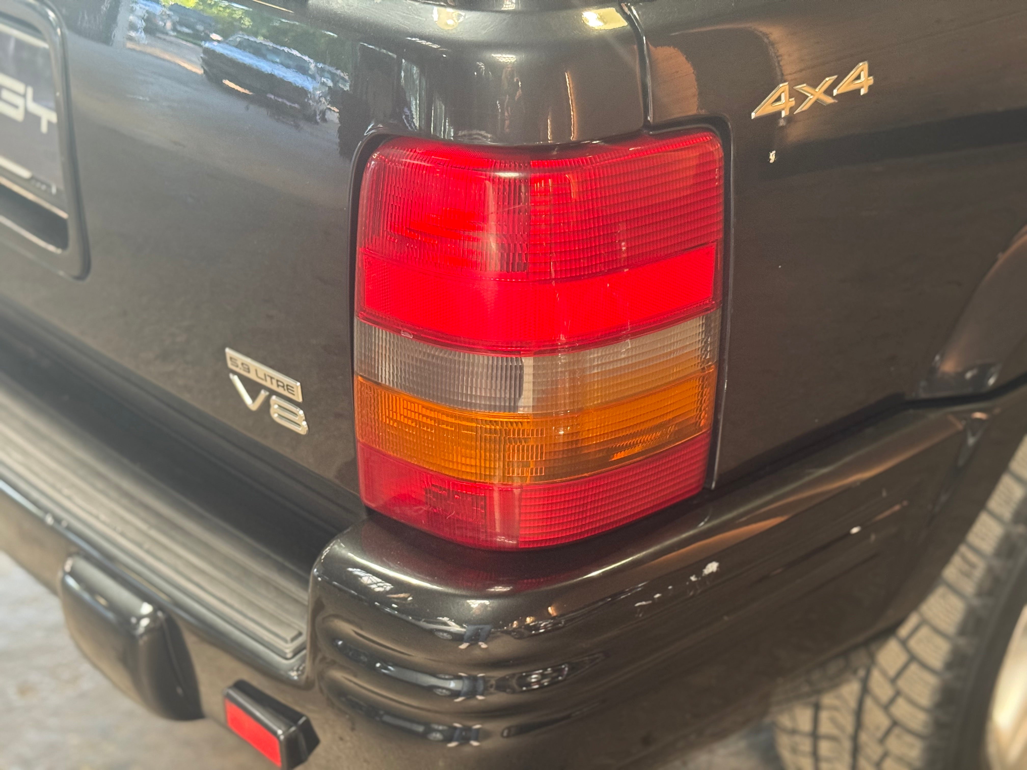Jeep Grand Cherokee Limited LX 5.9