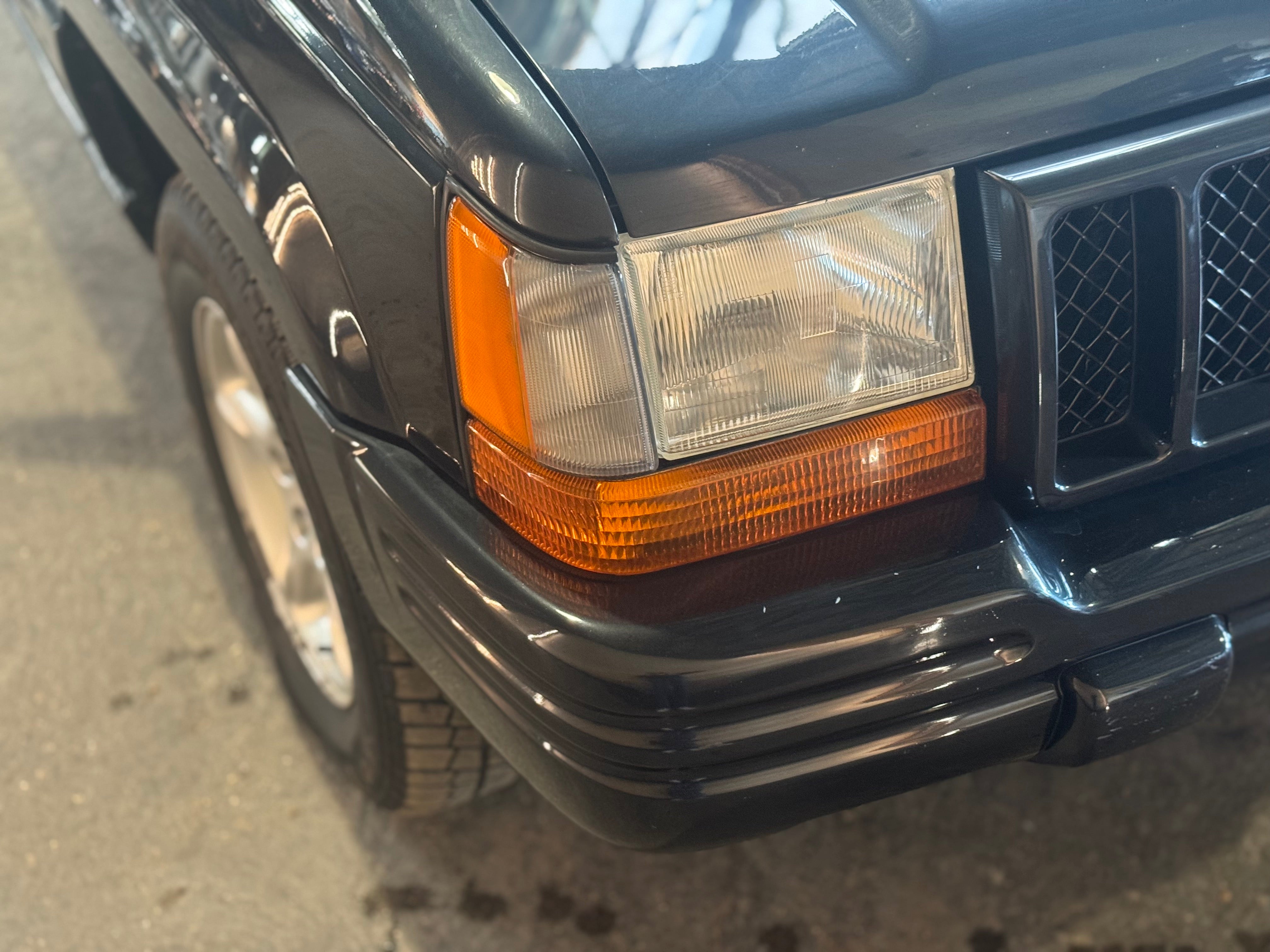 Jeep Grand Cherokee Limited LX 5.9