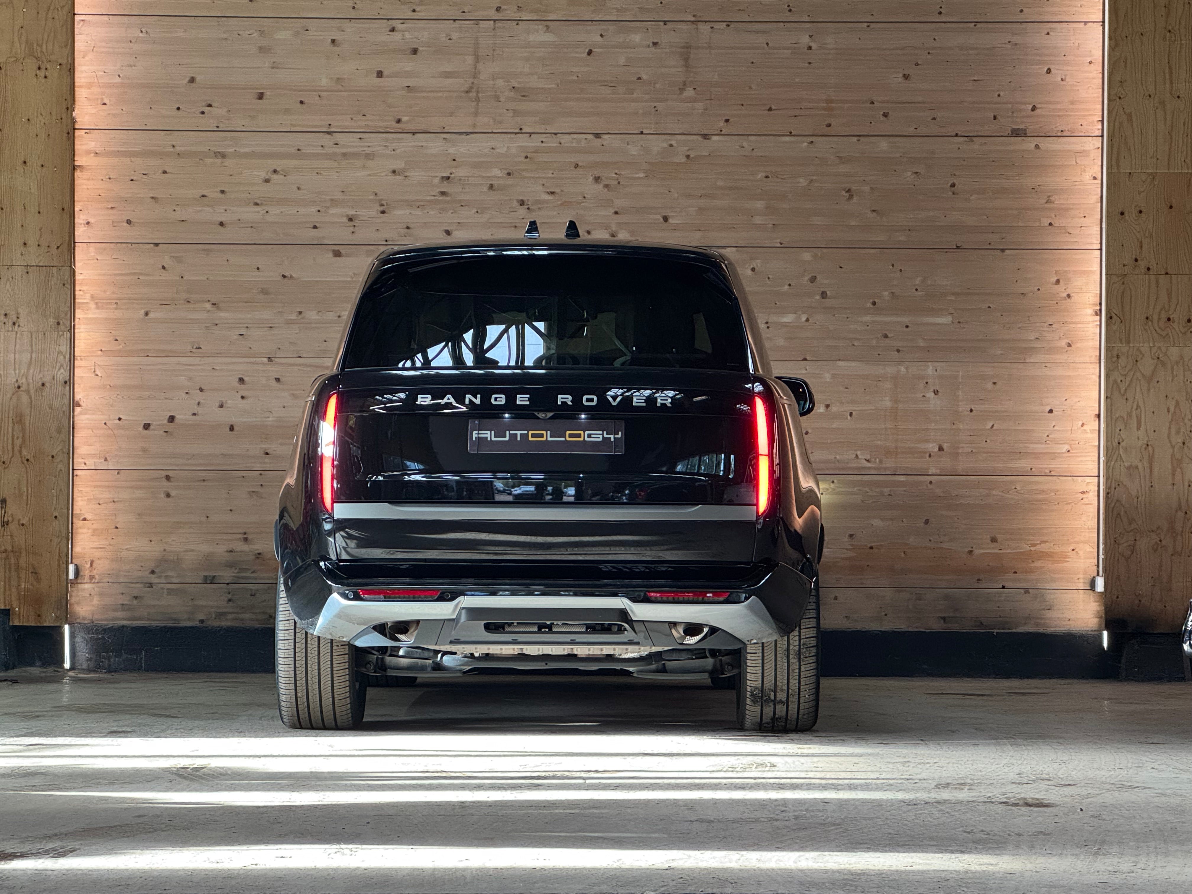 Land Rover Range Rover P550e Autobiography