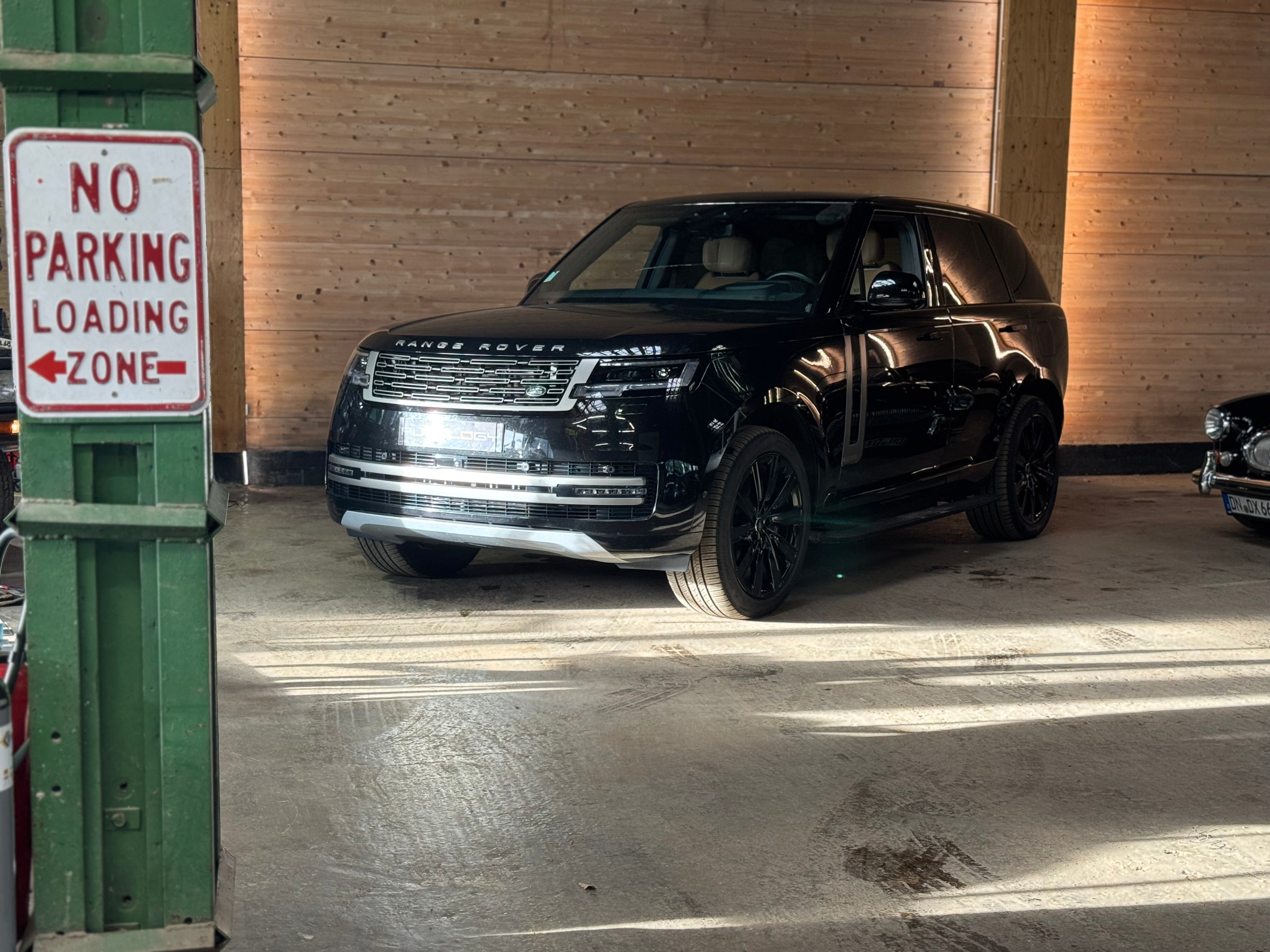 Land Rover Range Rover P550e Autobiography