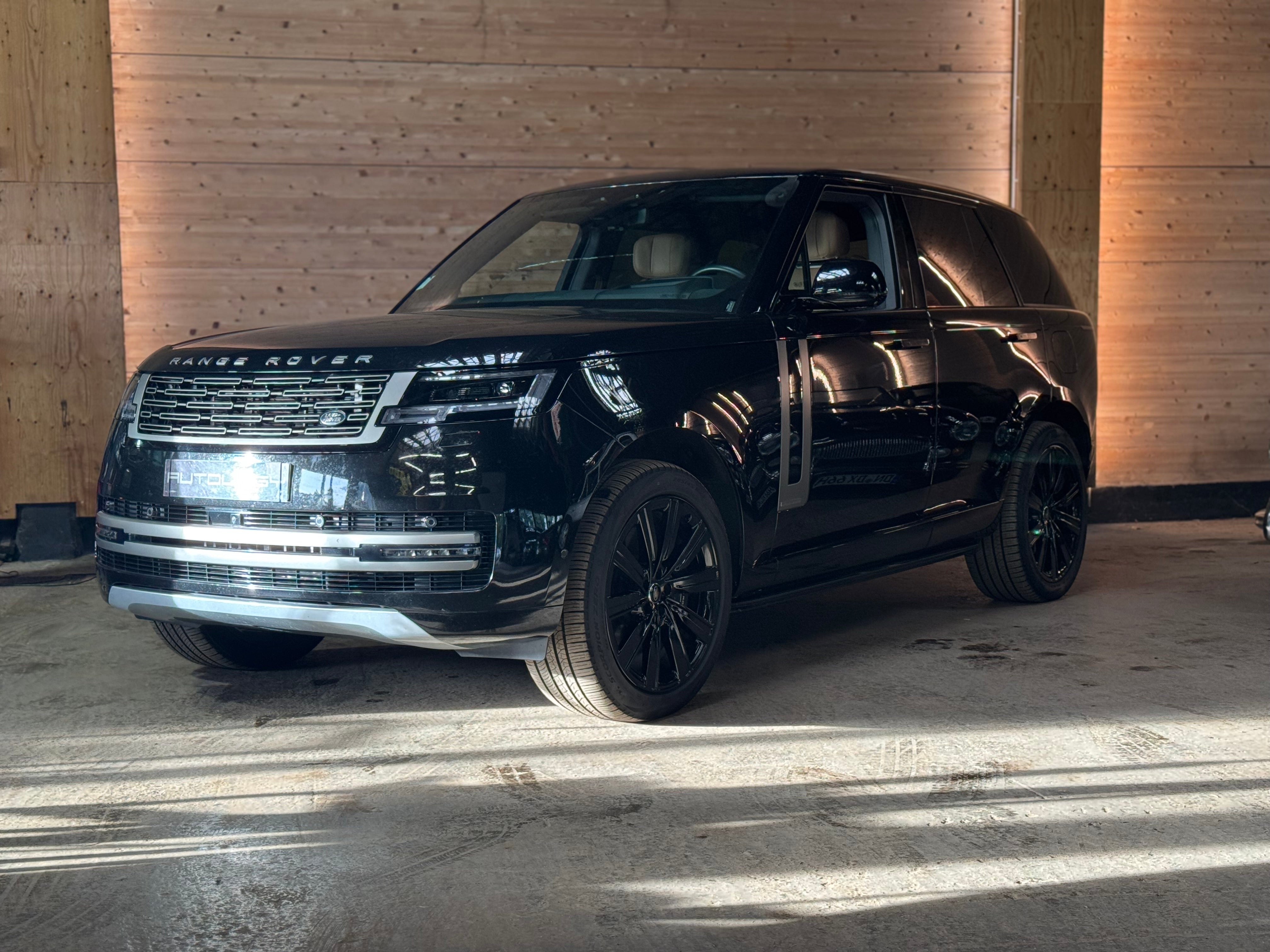 Land Rover Range Rover P550e Autobiography