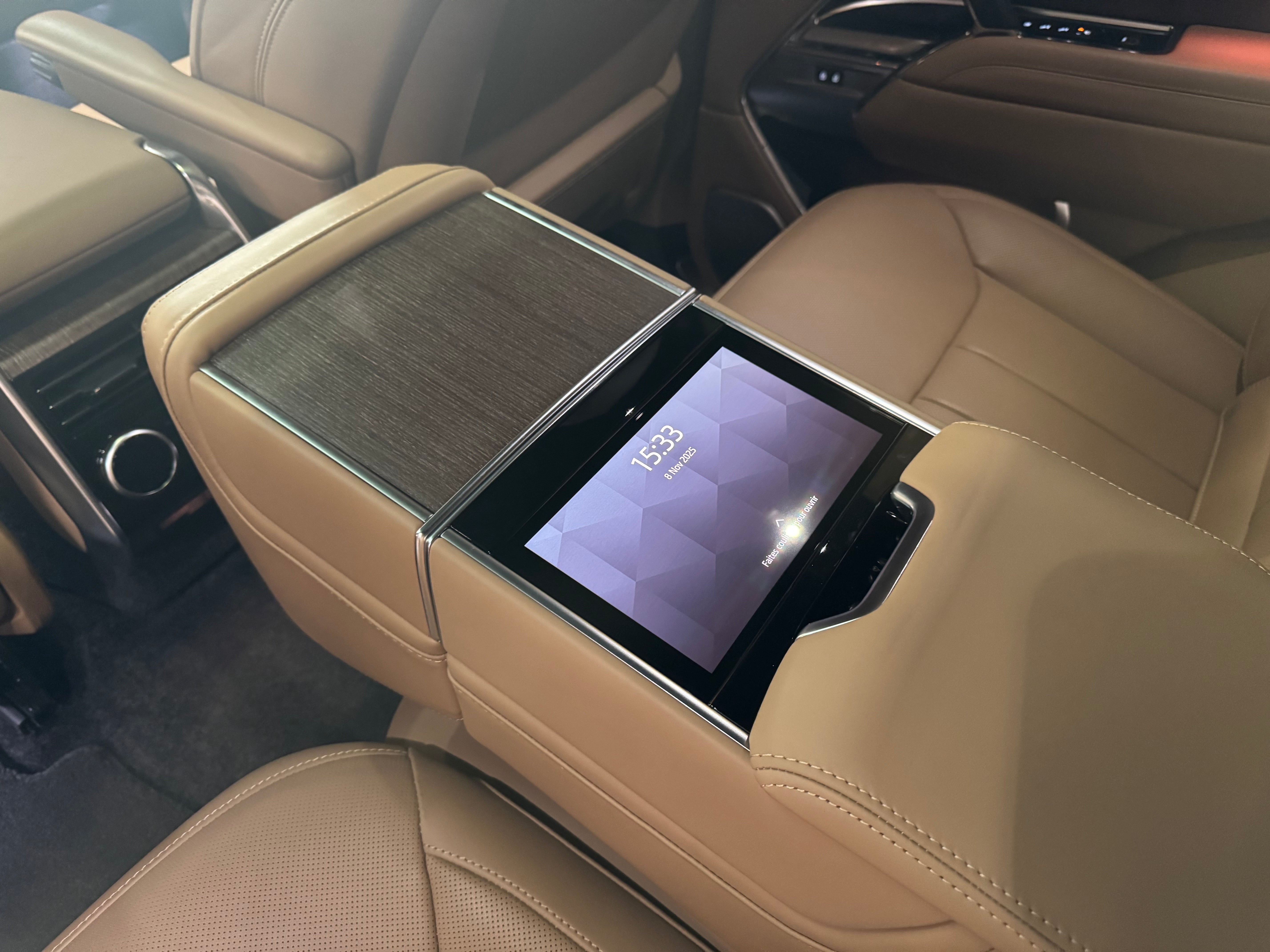 Land Rover Range Rover P550e Autobiography