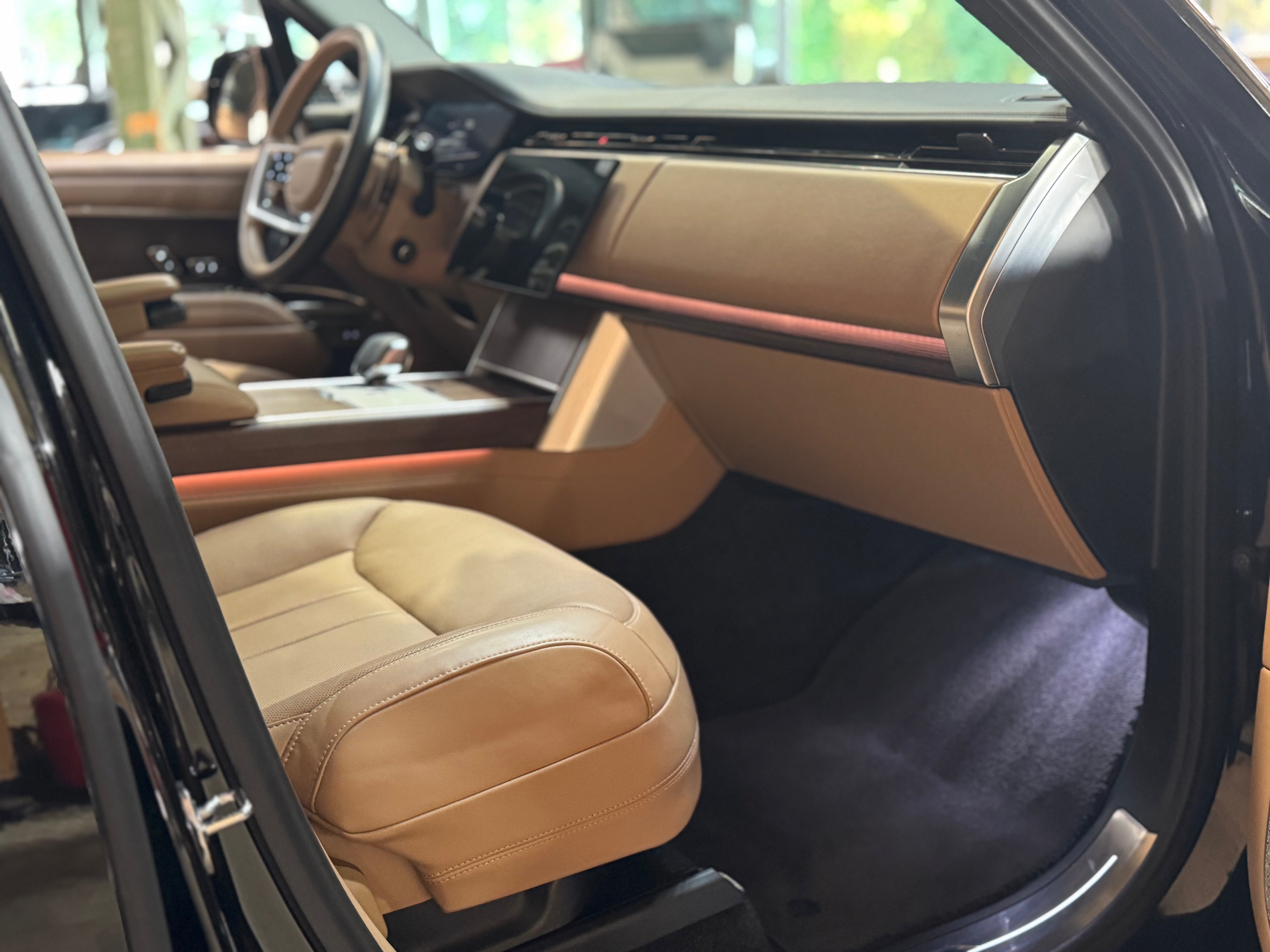 Land Rover Range Rover P550e Autobiography