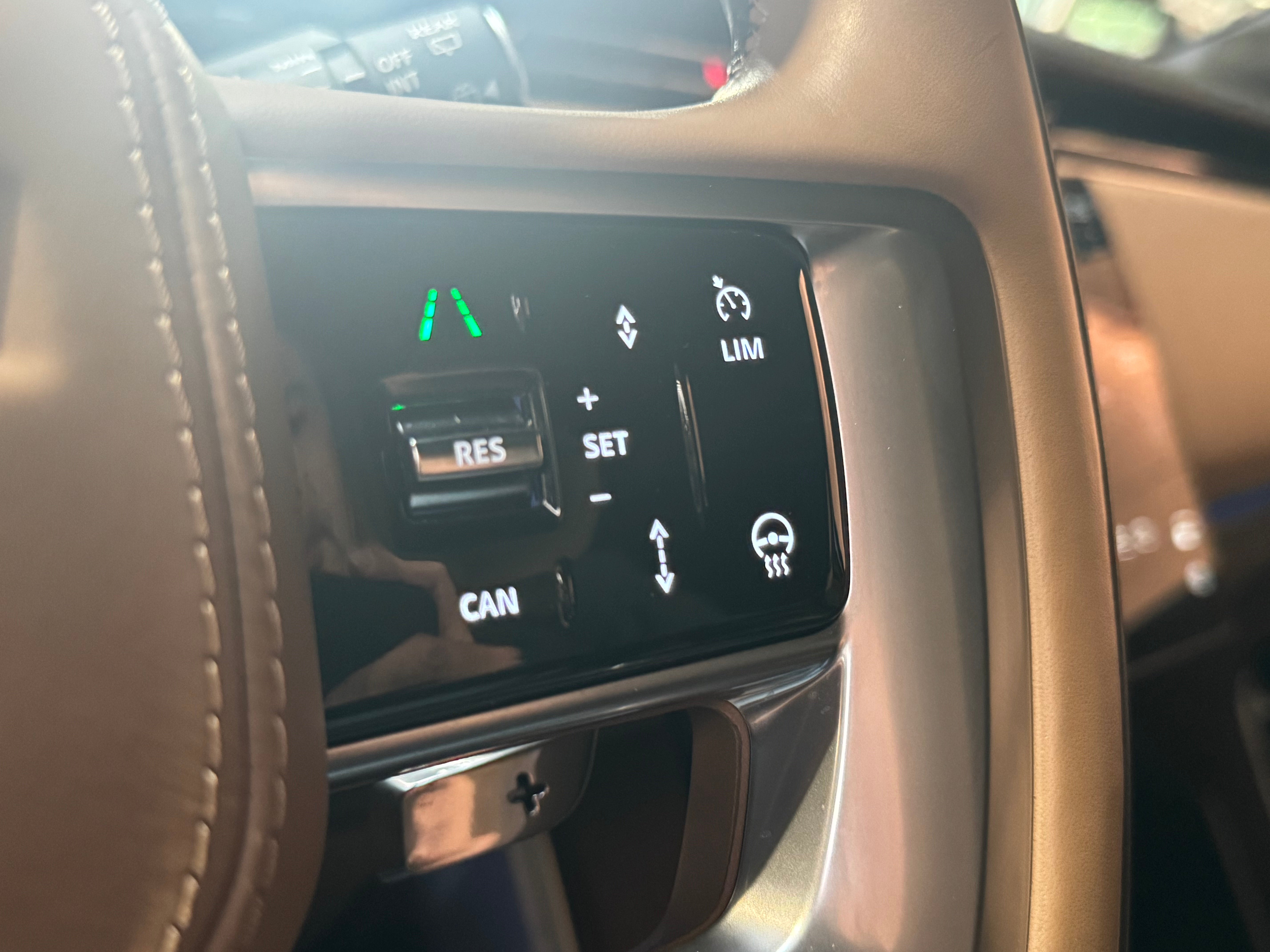 Land Rover Range Rover P550e Autobiography