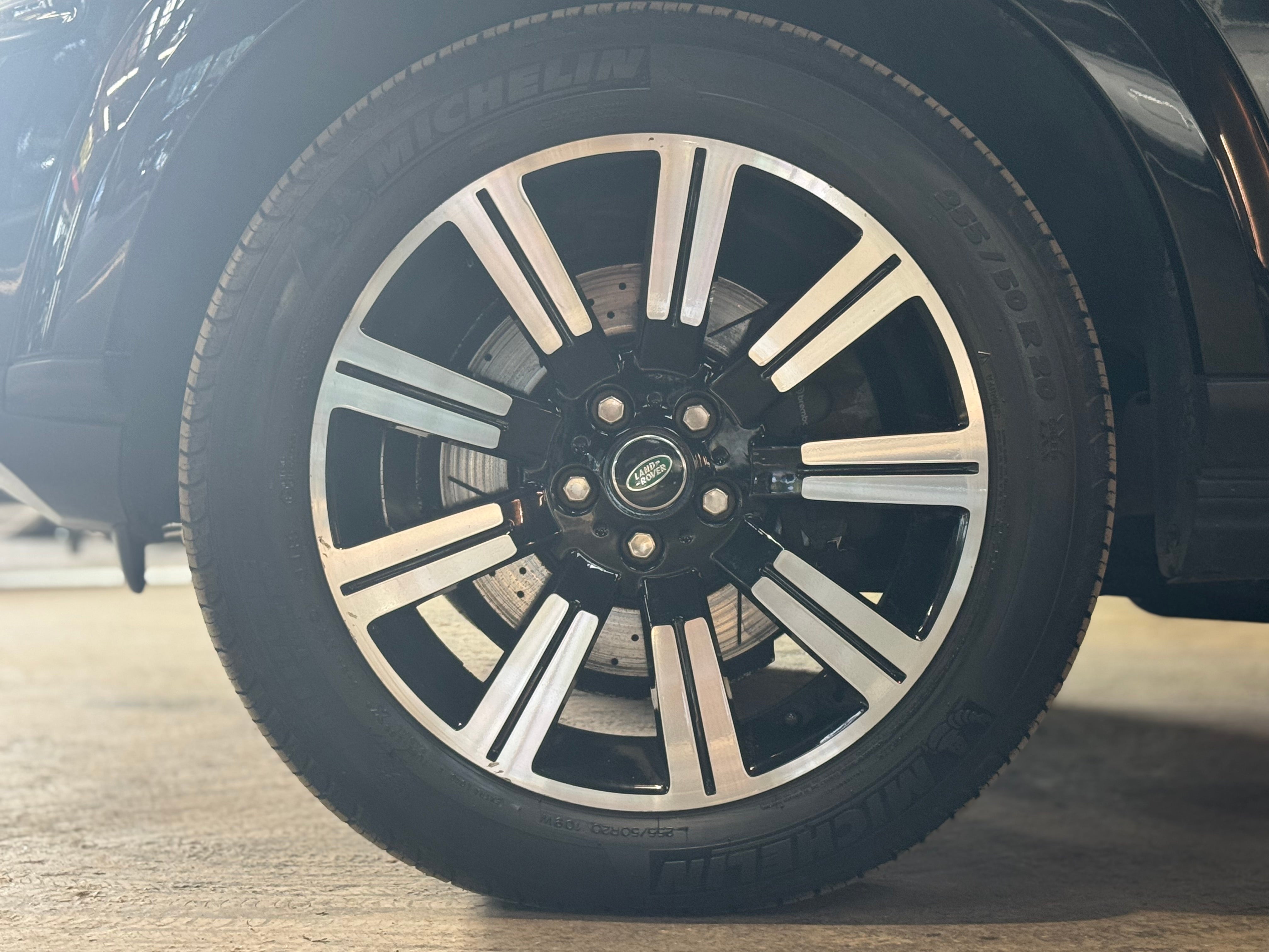 Land Rover Discovery IV SdV6 256ch HSE 7 places