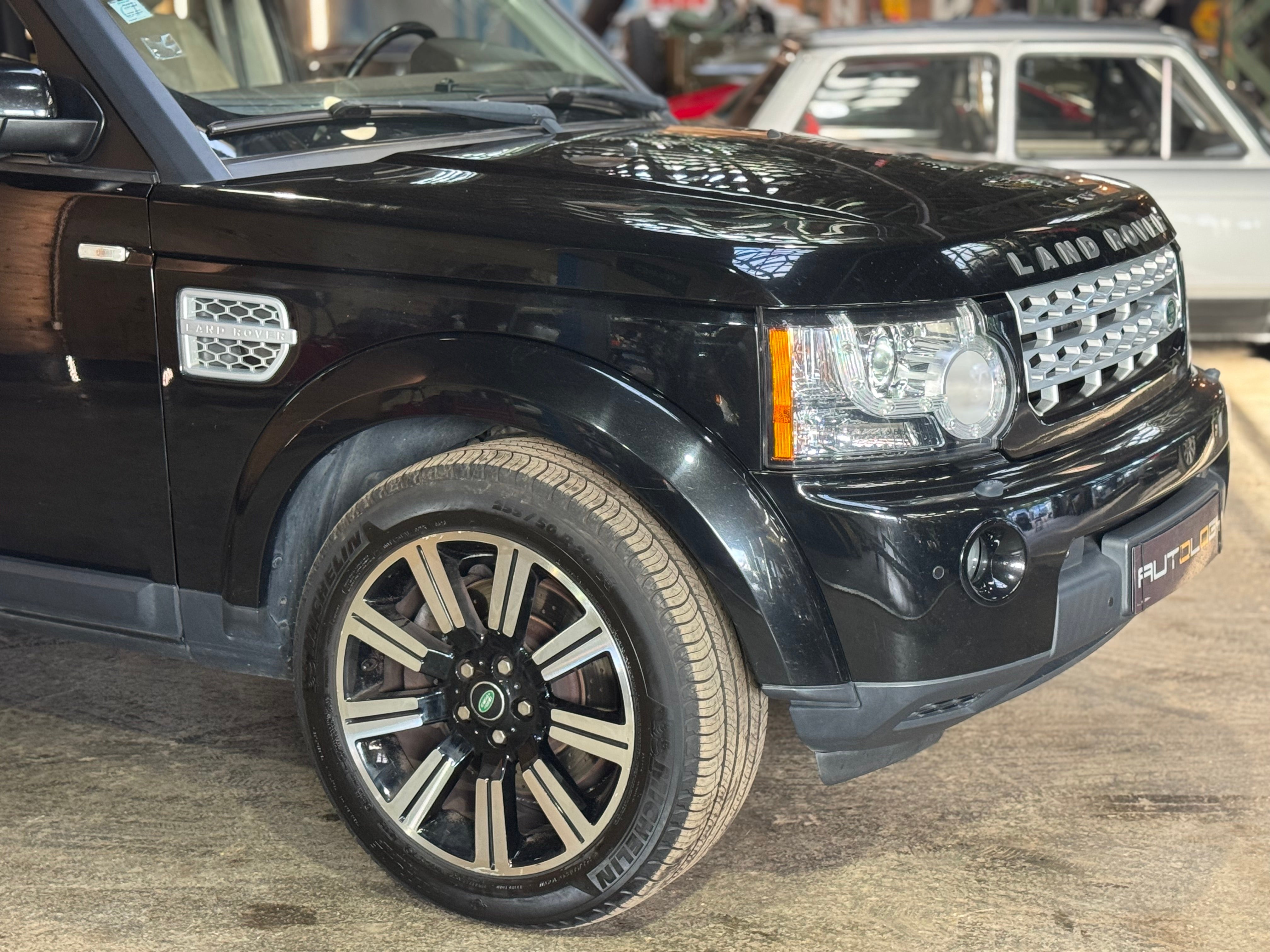 Land Rover Discovery IV SdV6 256ch HSE 7 places