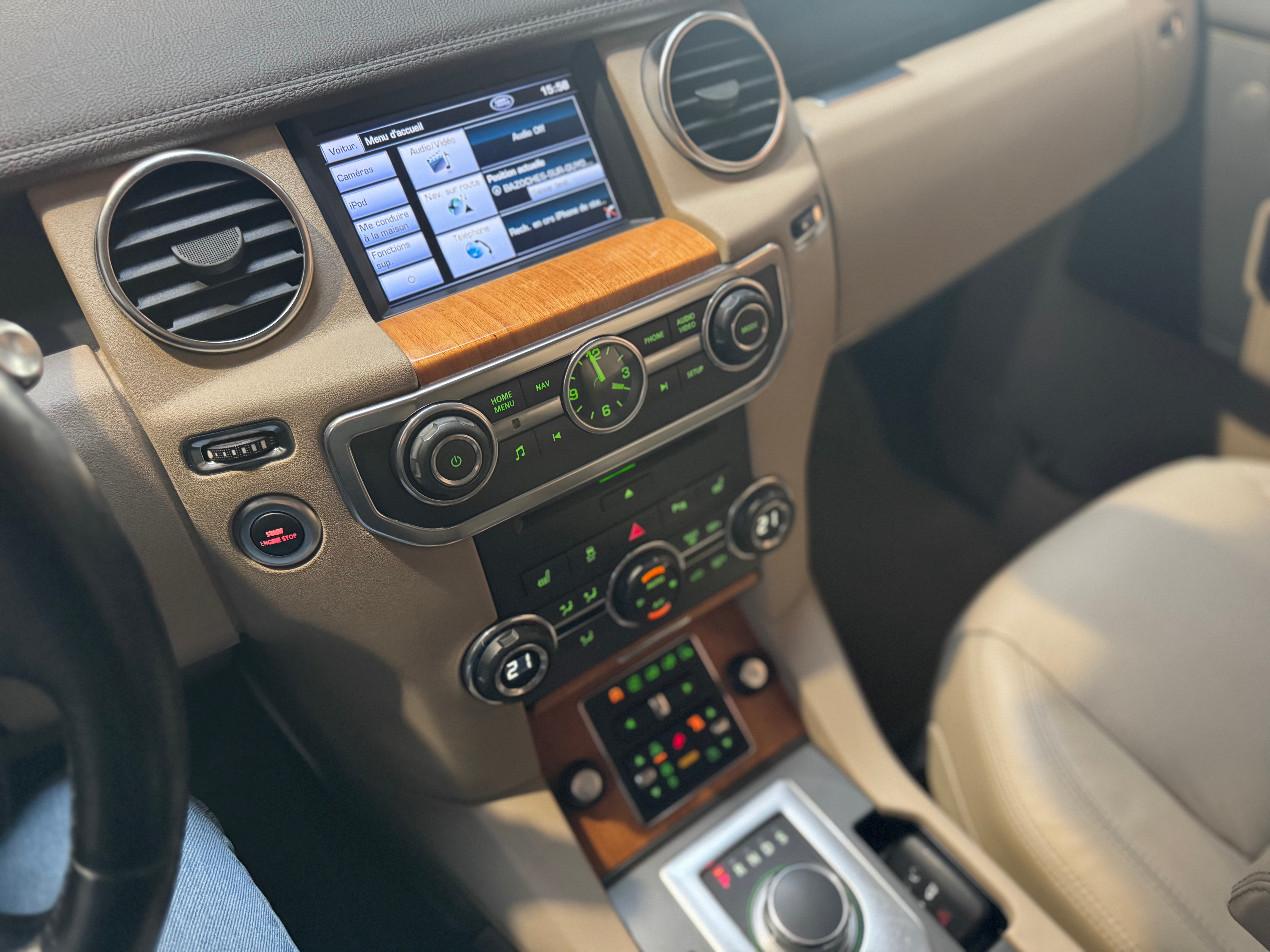 Land Rover Discovery IV SdV6 256ch HSE 7 places