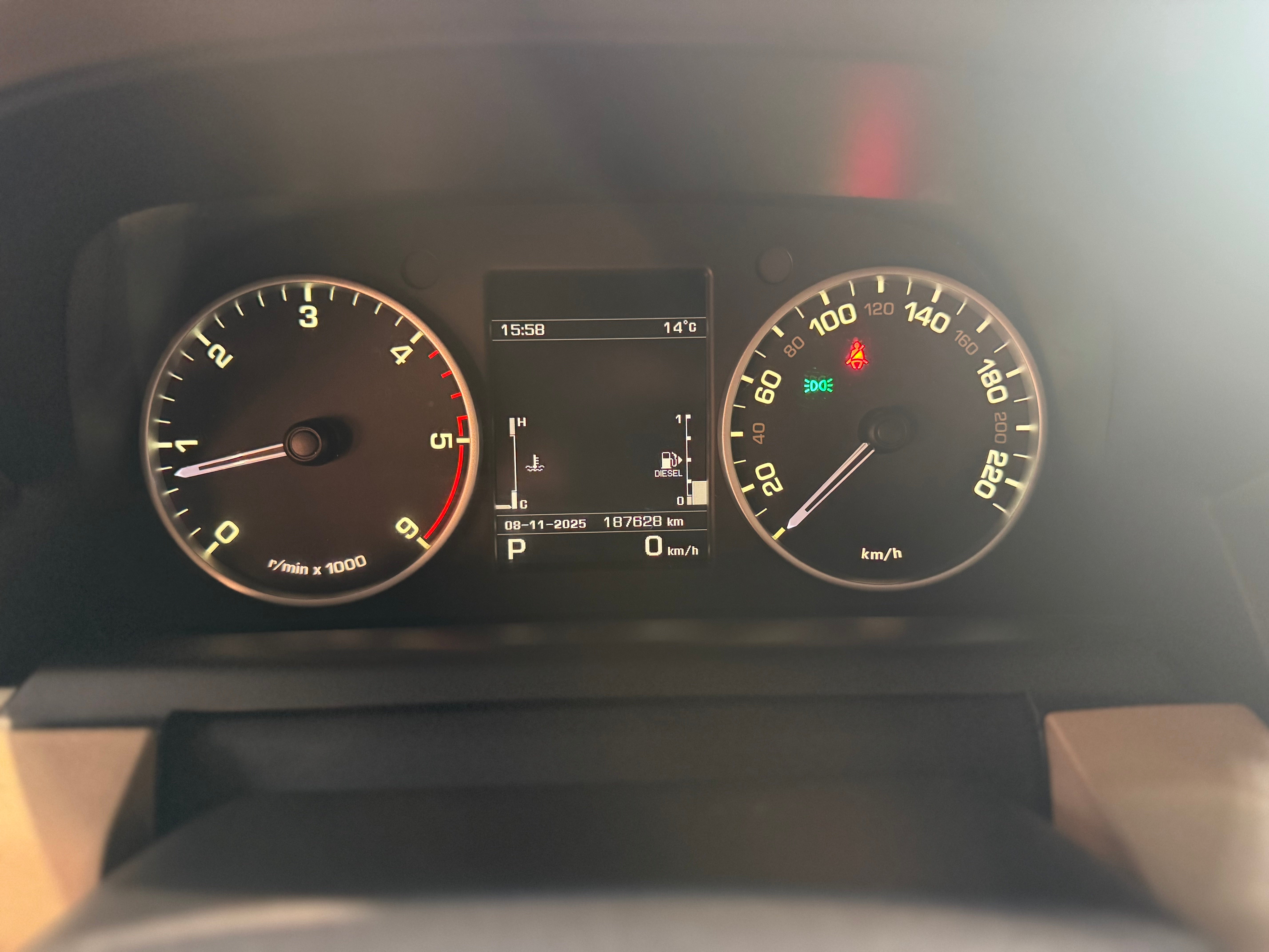 Land Rover Discovery IV SdV6 256ch HSE 7 places