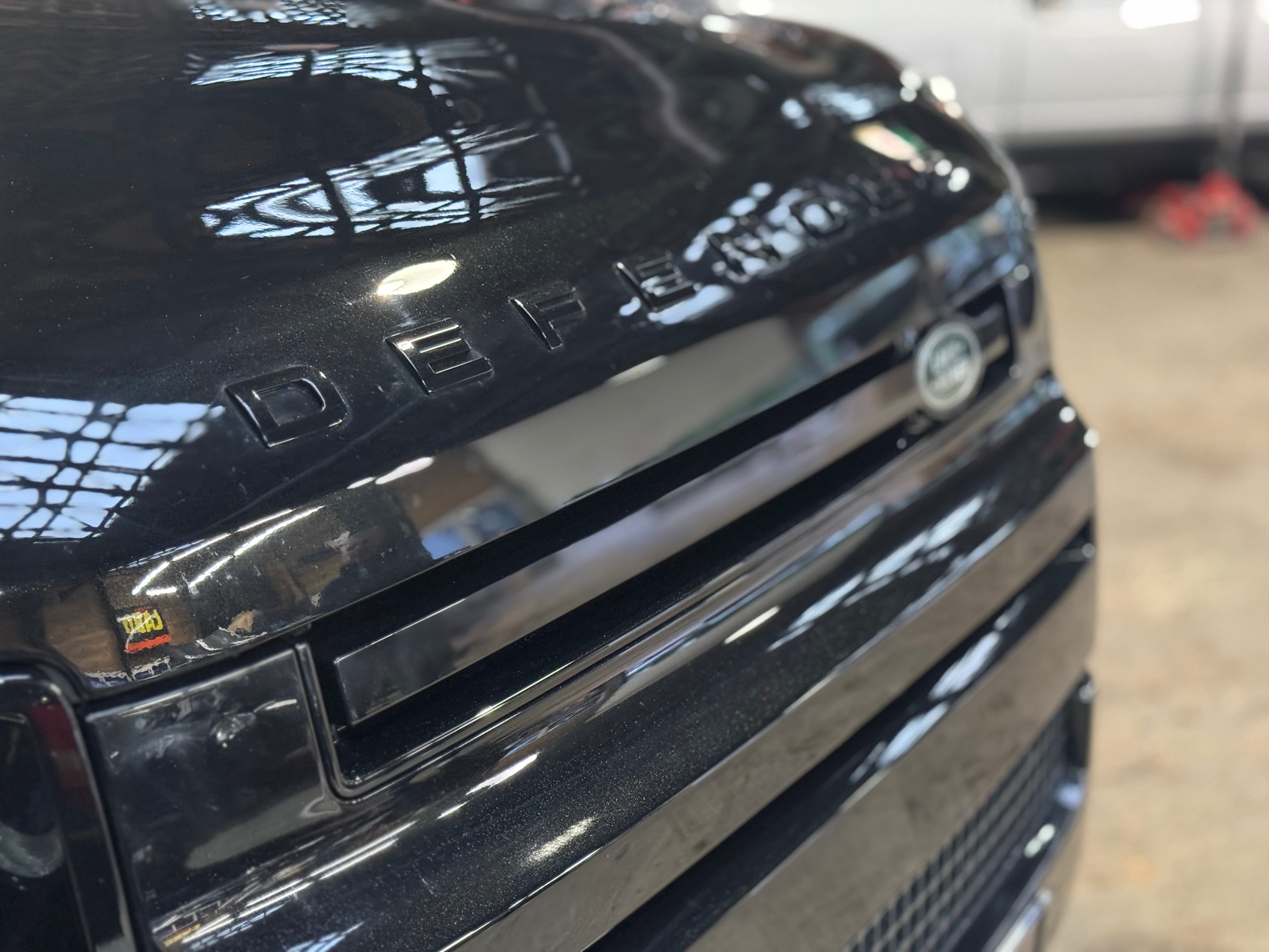 Land Rover Defender 90 D250 XS Edition