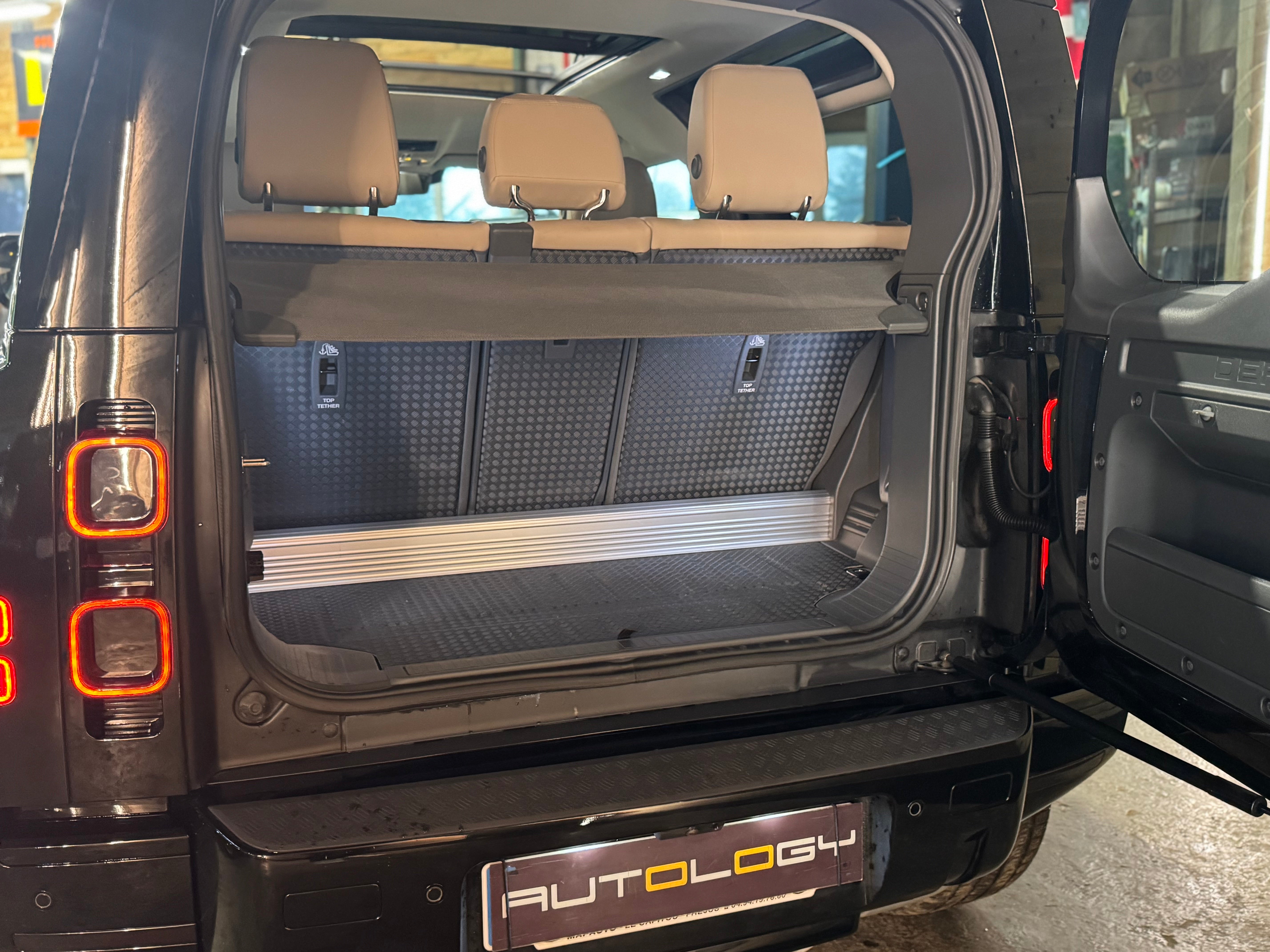 Land Rover Defender 90 D250 XS Edition