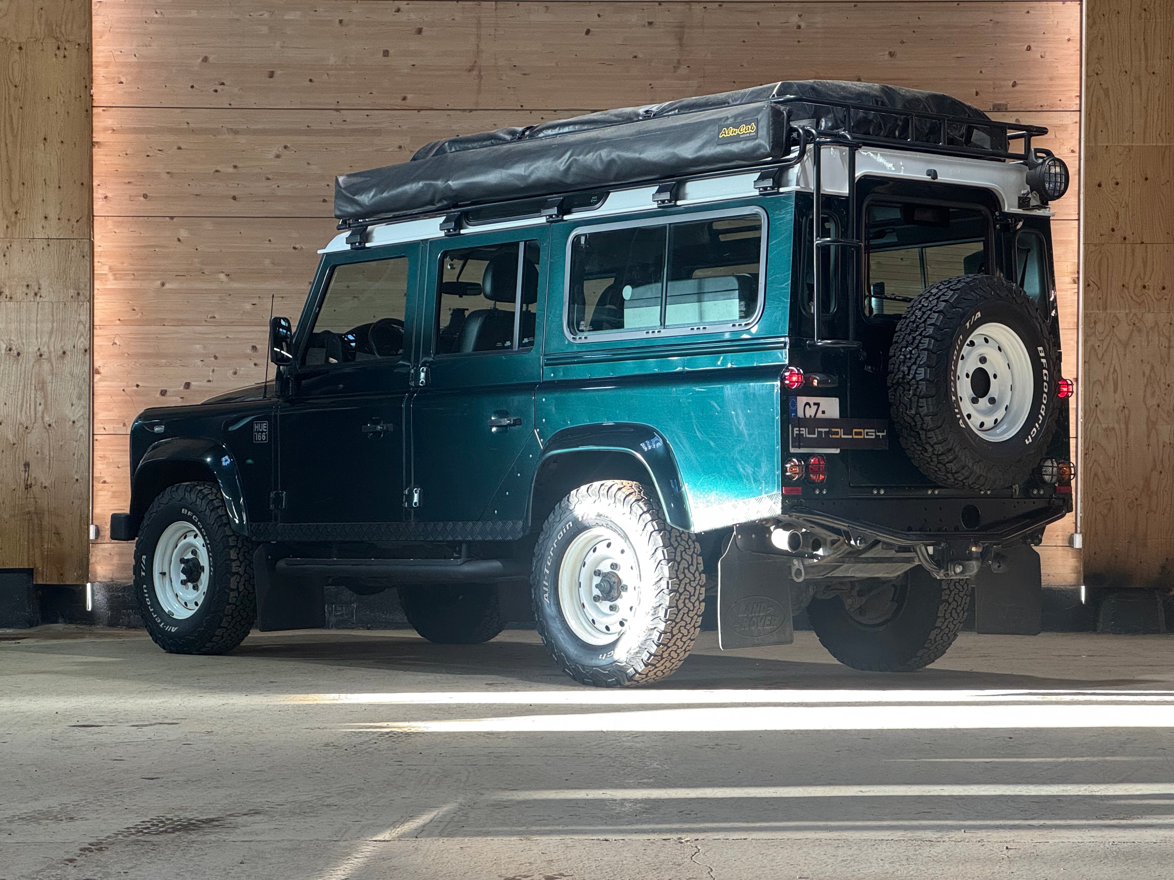 Land Rover Defender 110 Station Wagon Td4 E