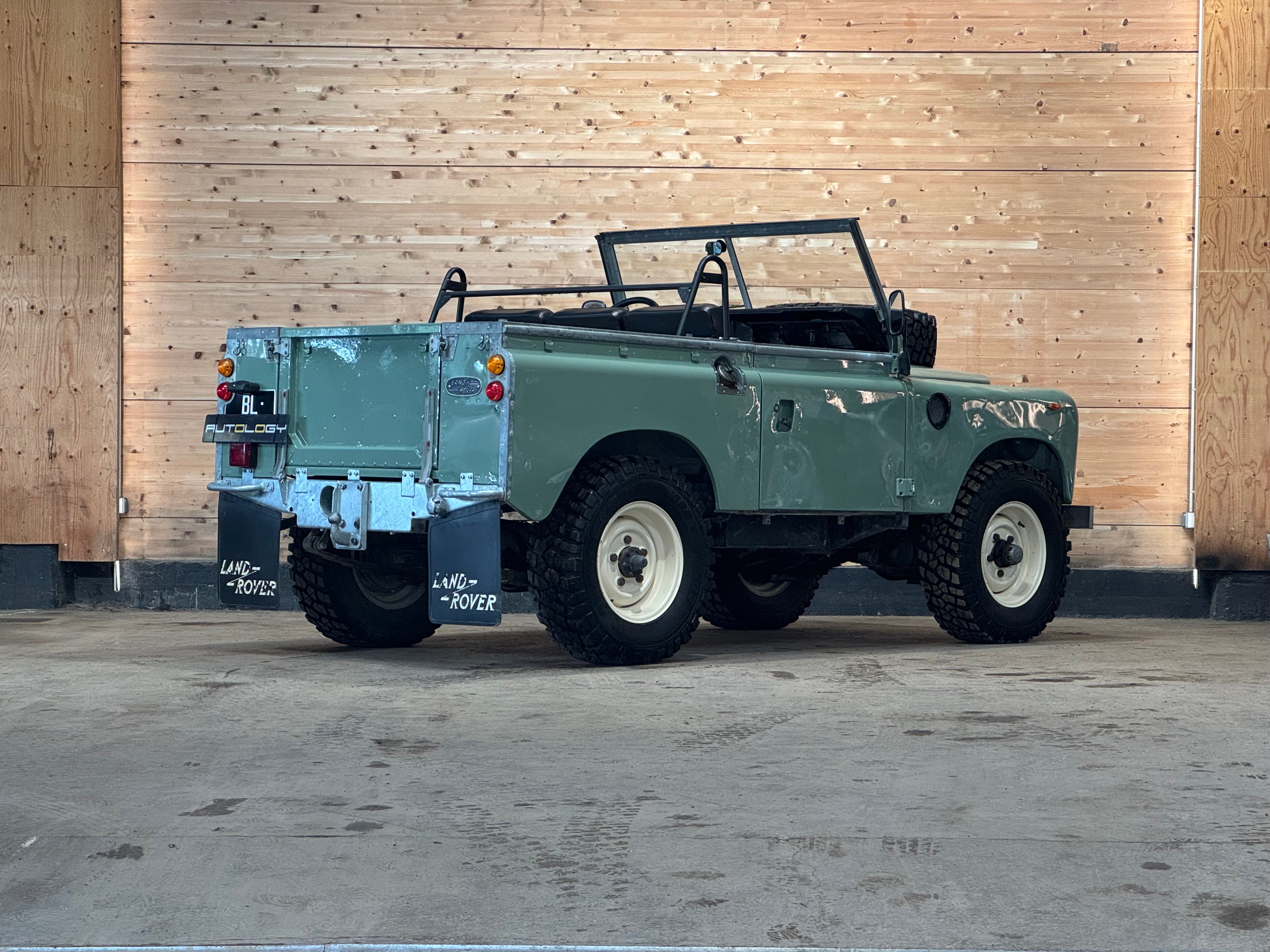 Land Rover 88 Serie III 2.2d