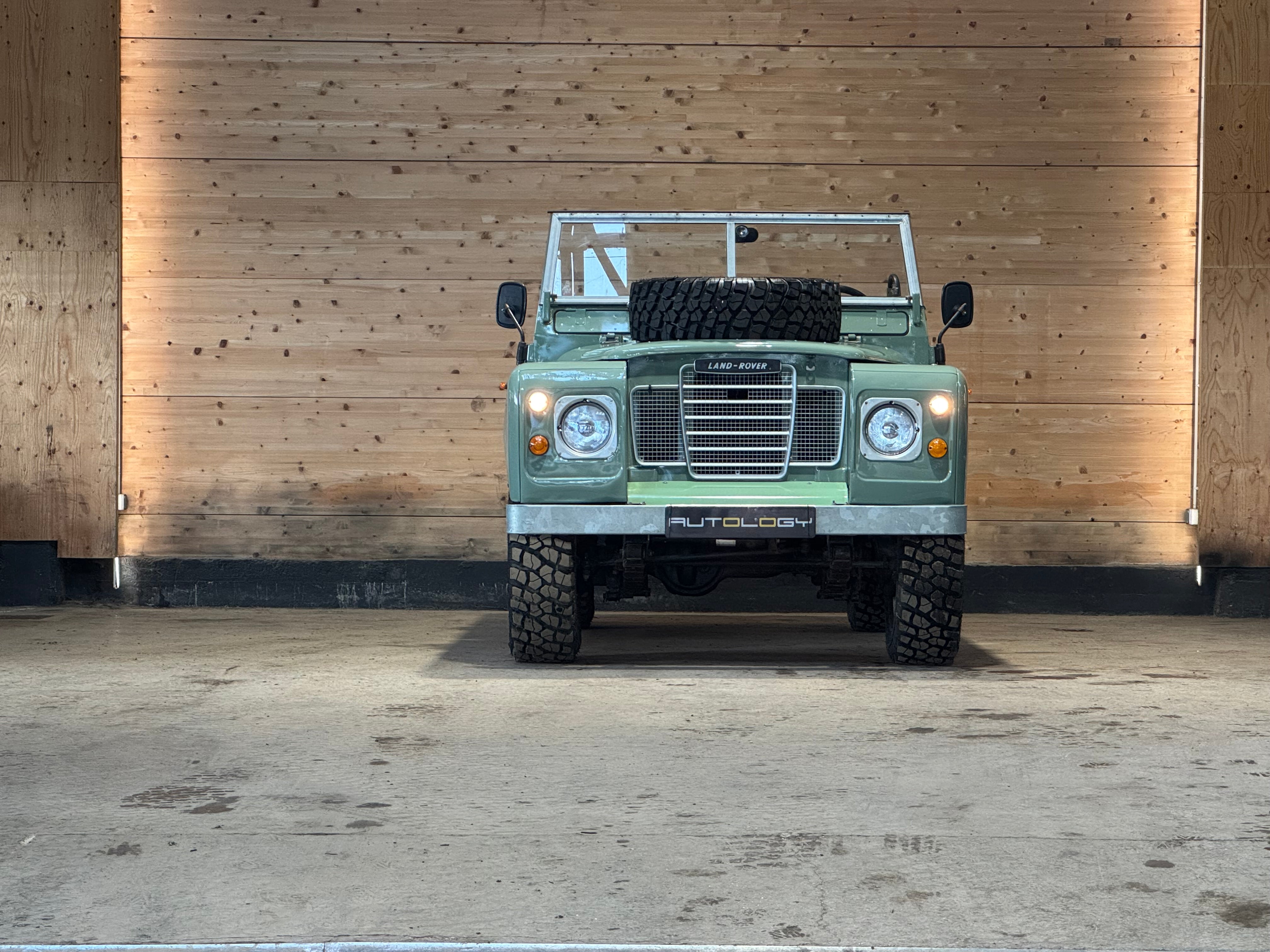 Land Rover 88 Serie III 2.2d