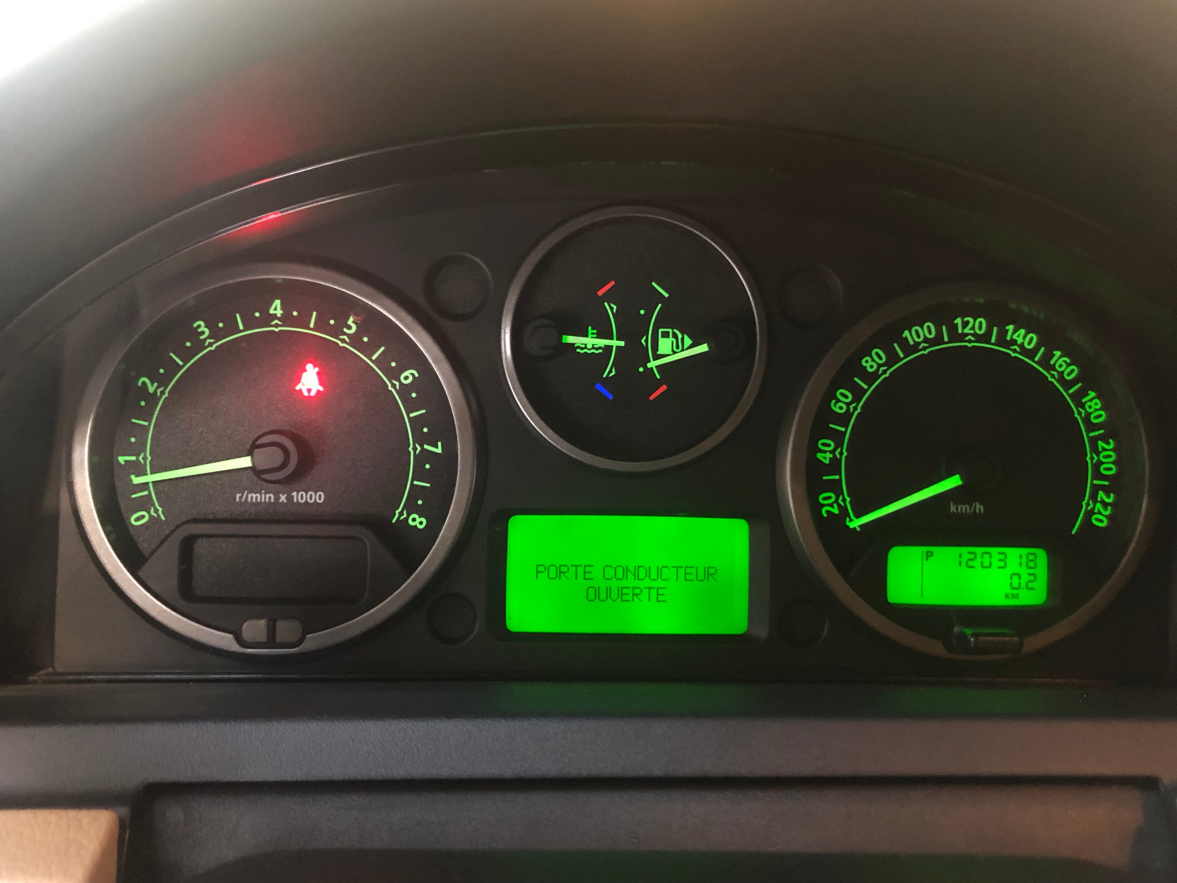 Land Rover Discovery V8 4.4 HSE 7 places