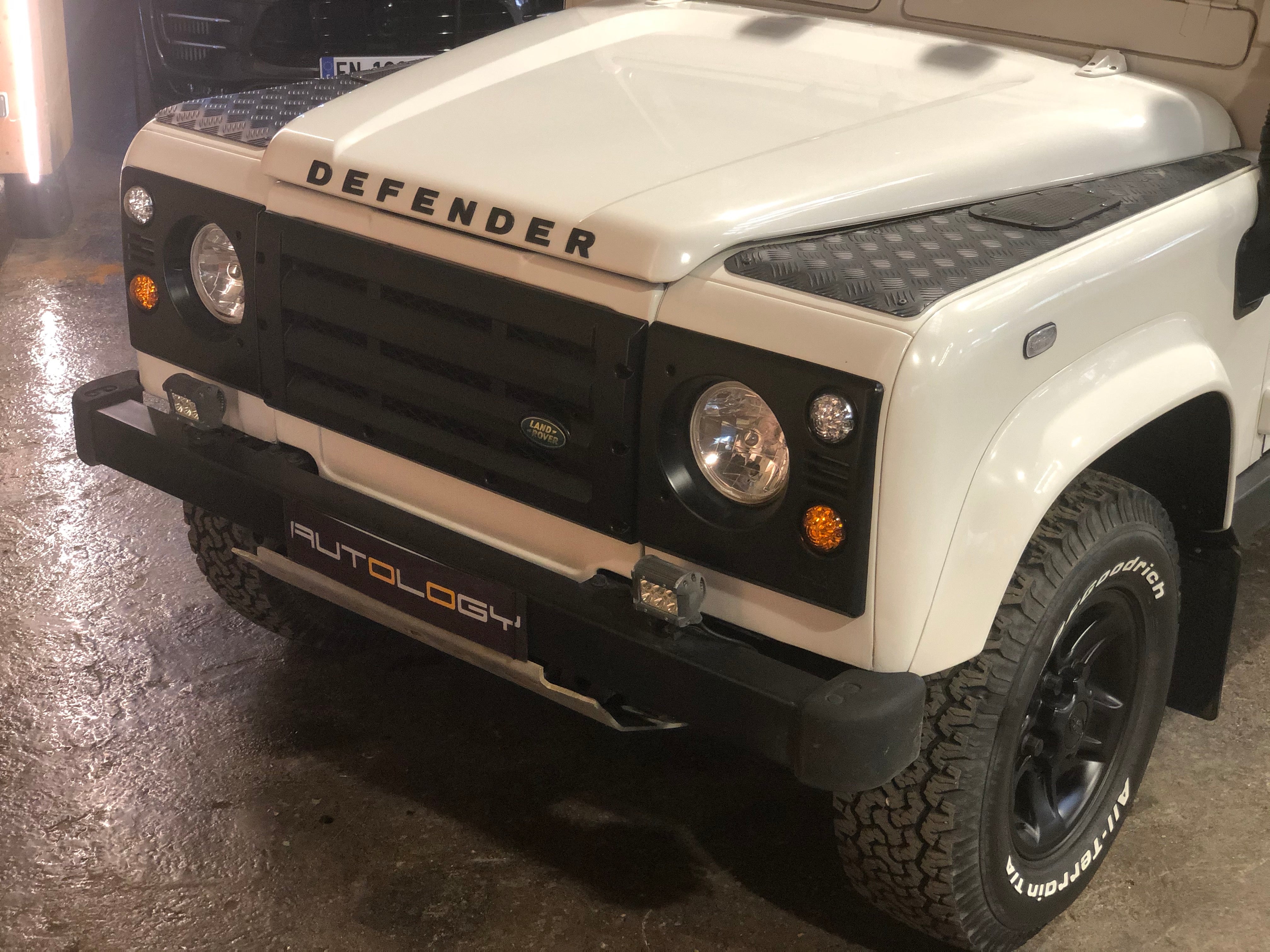Land Rover Defender 90 HT 200tdi