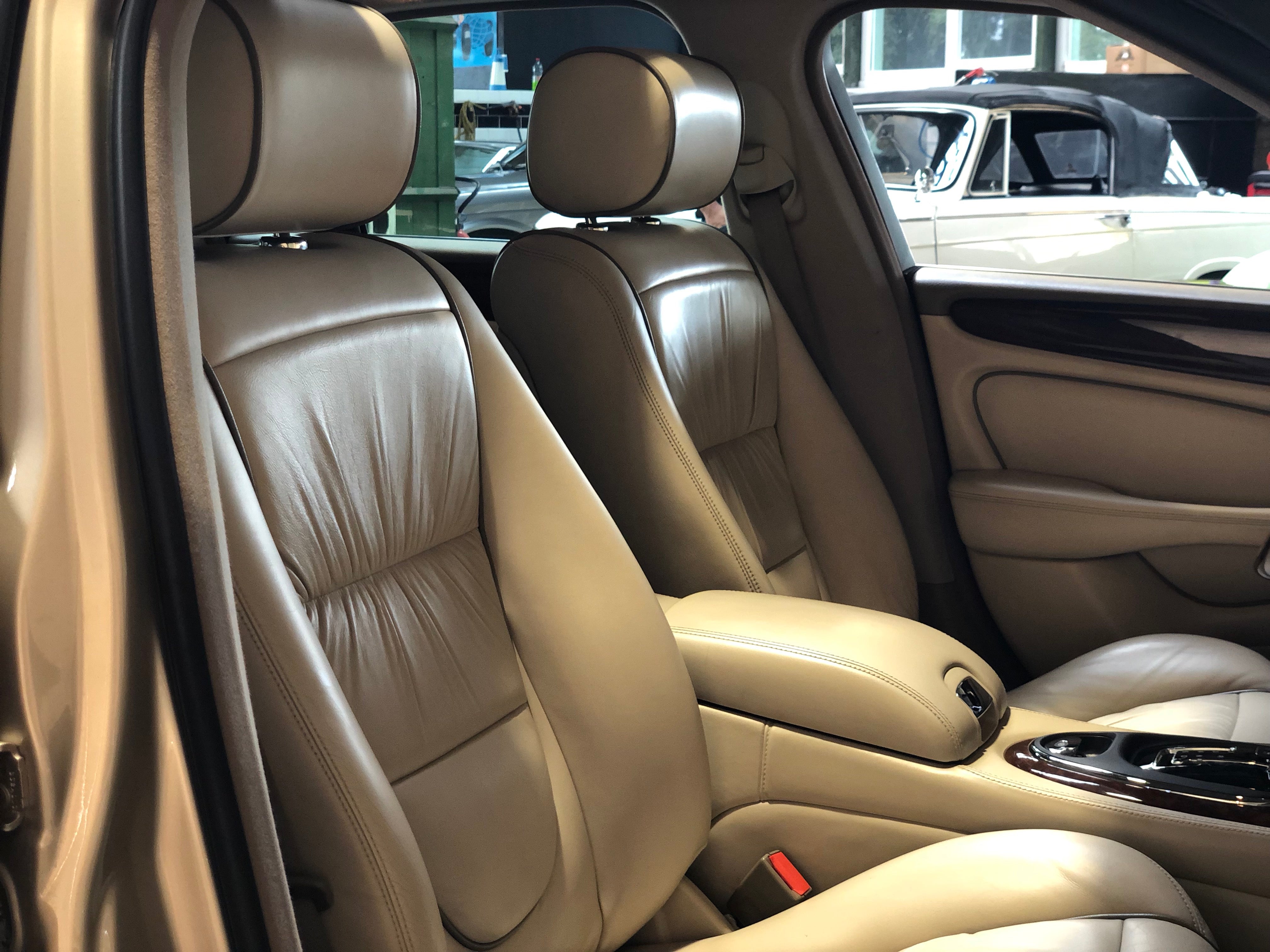 Jaguar XJ Super V8