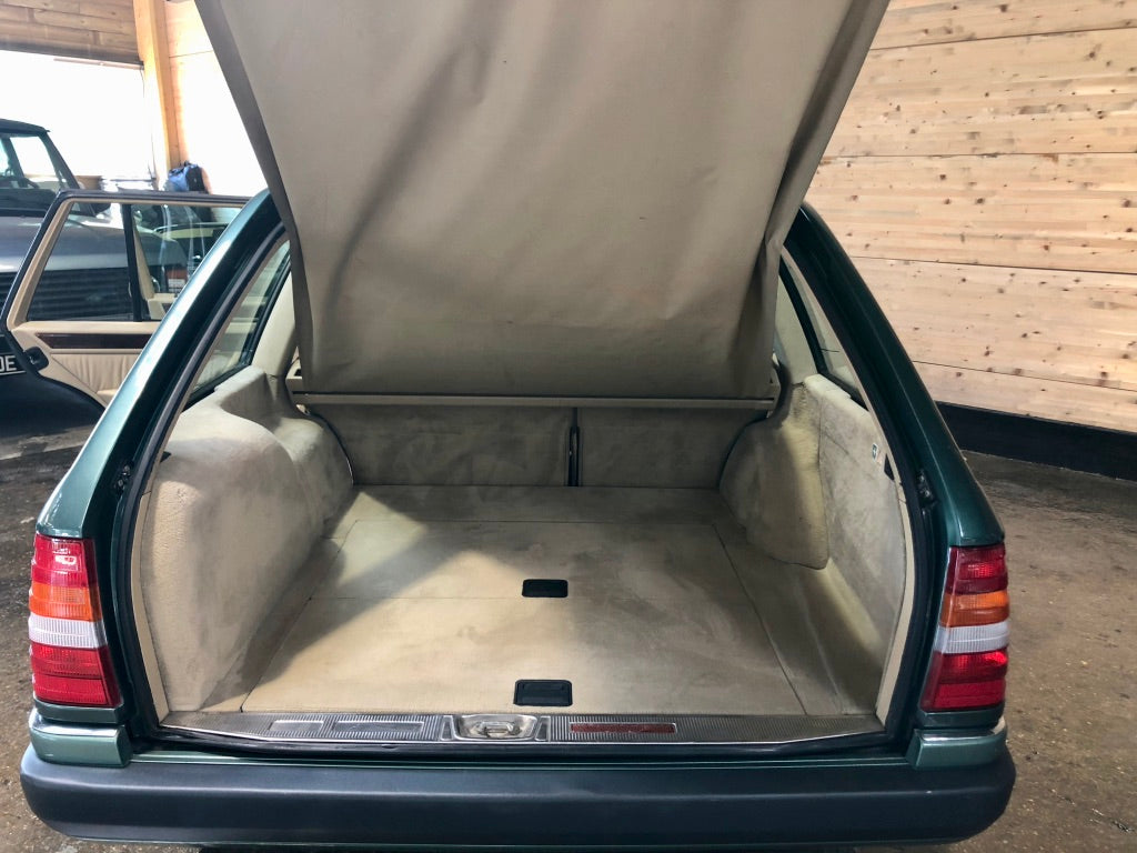 Mercedes 300TE-24 BVA
