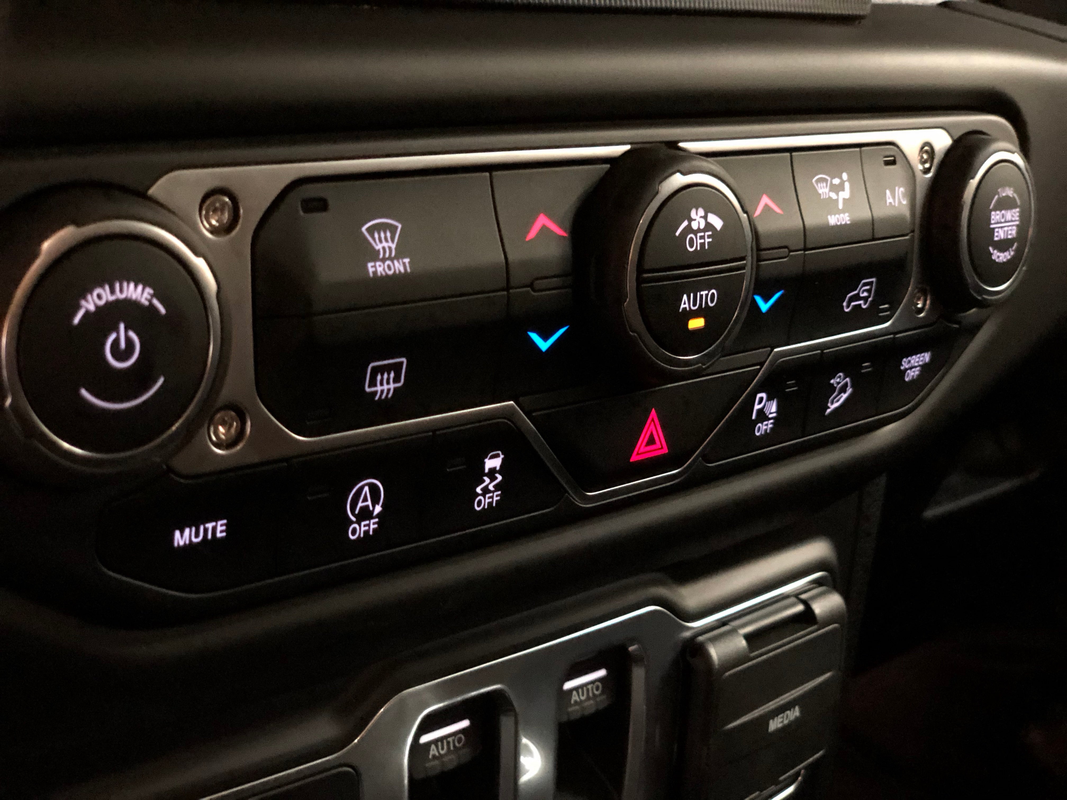 Jeep Wrangler 2.0T Sahara