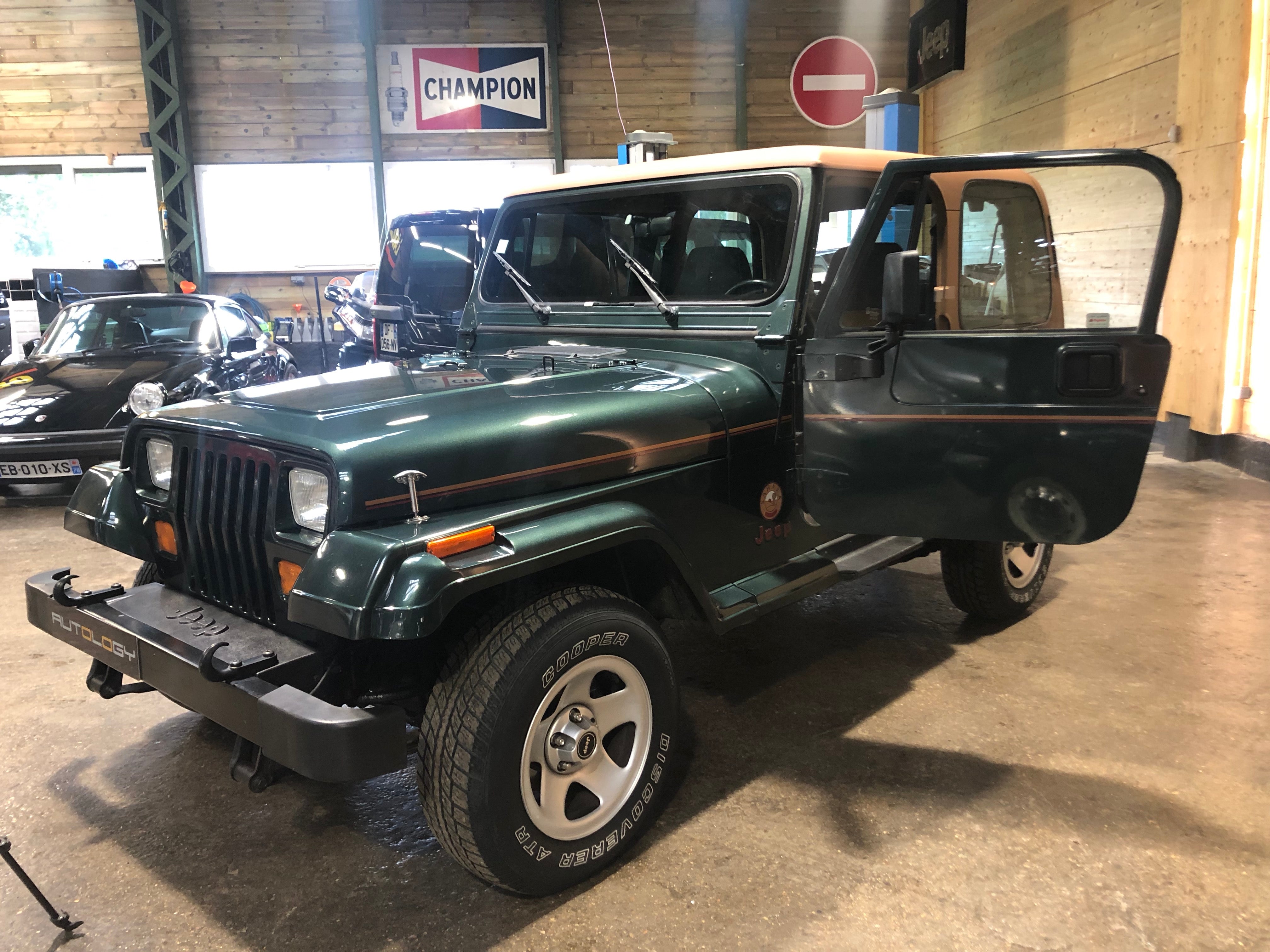 Jeep Wrangler YJ 4.0 Sahara