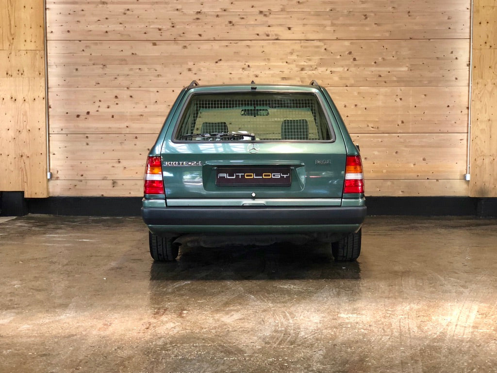 Mercedes 300TE-24 BVA