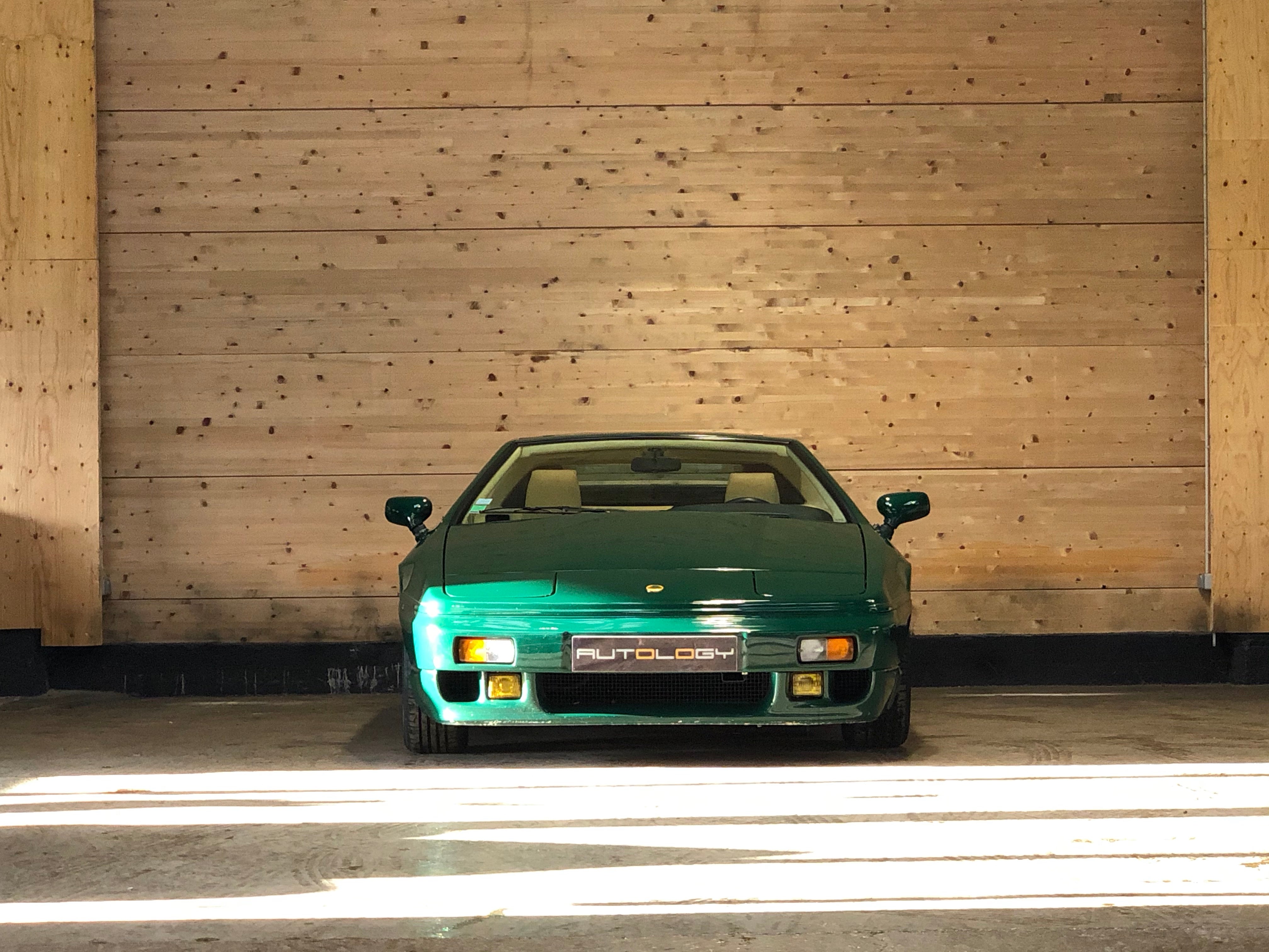 Lotus Esprit Turbo SE