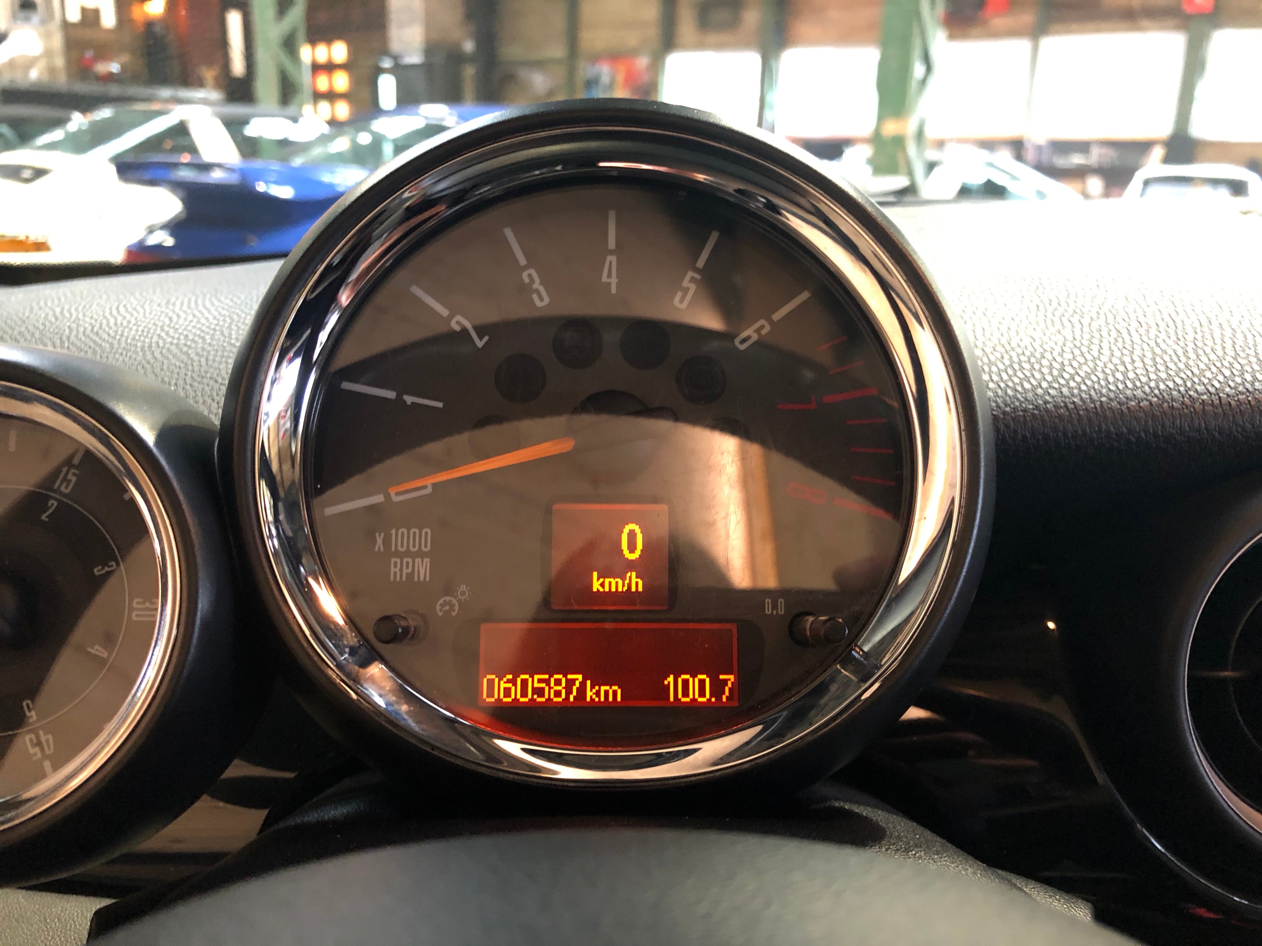 Mini Cabriolet Cooper S JCW BVA 211ch (R57)