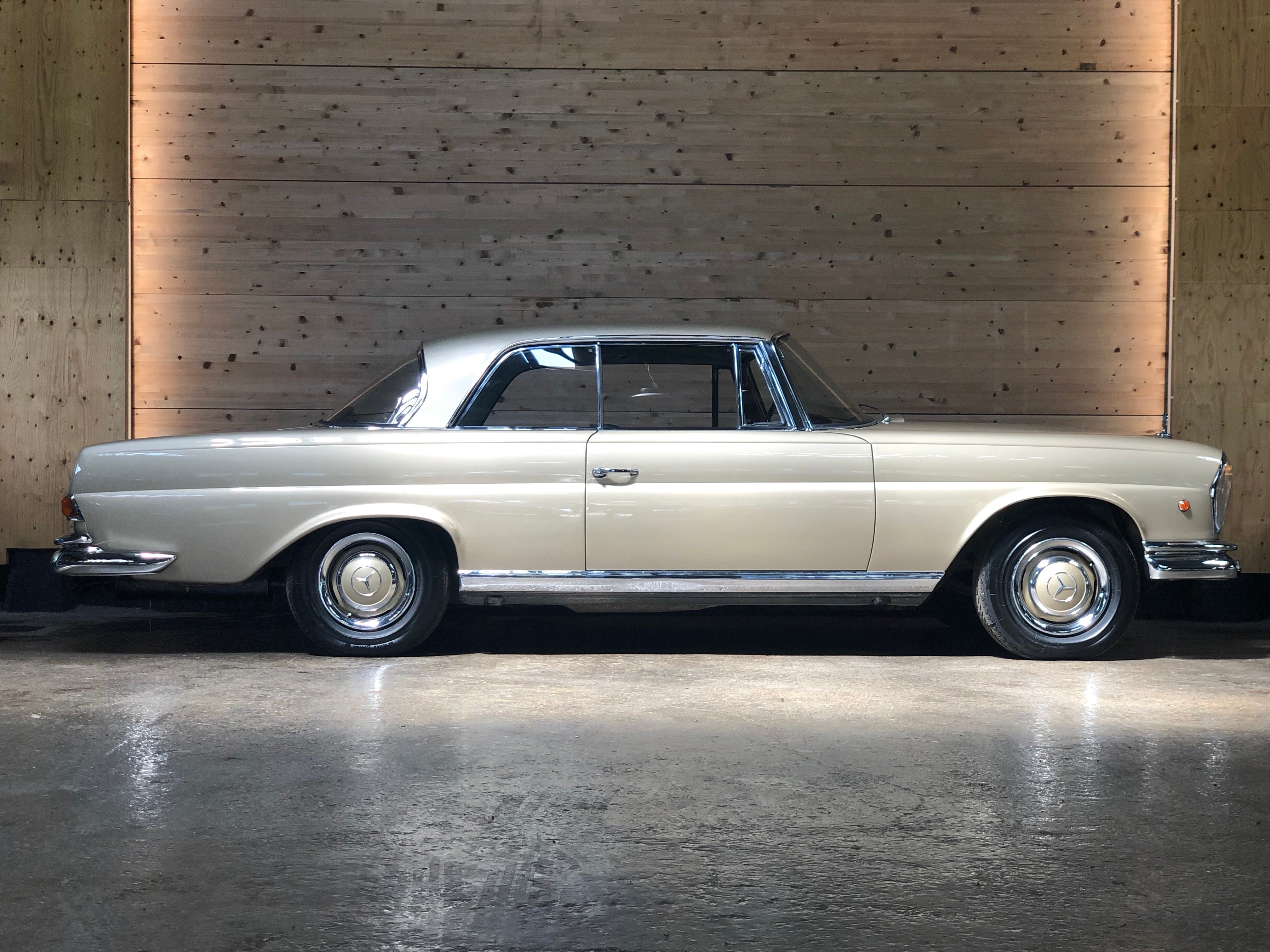 Mercedes 250 SE Coupé