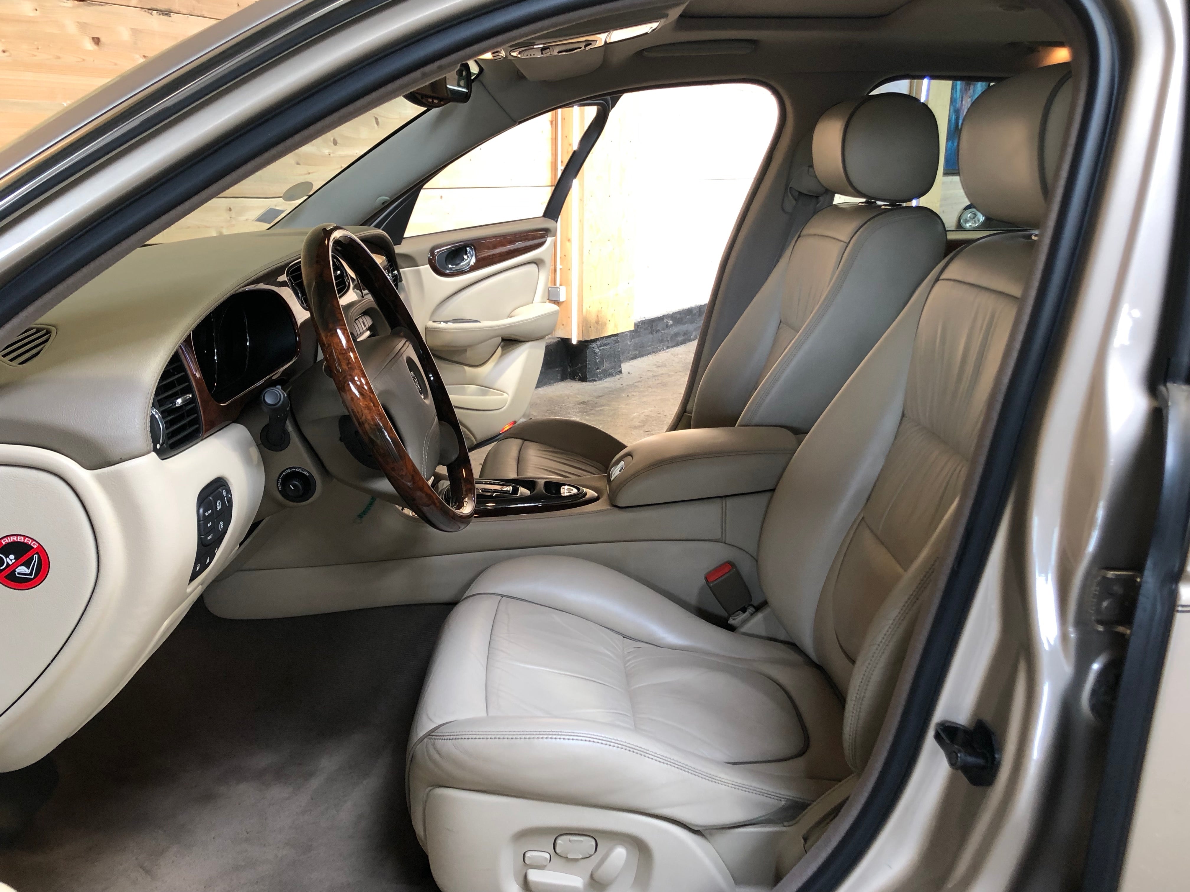 Jaguar XJ Super V8