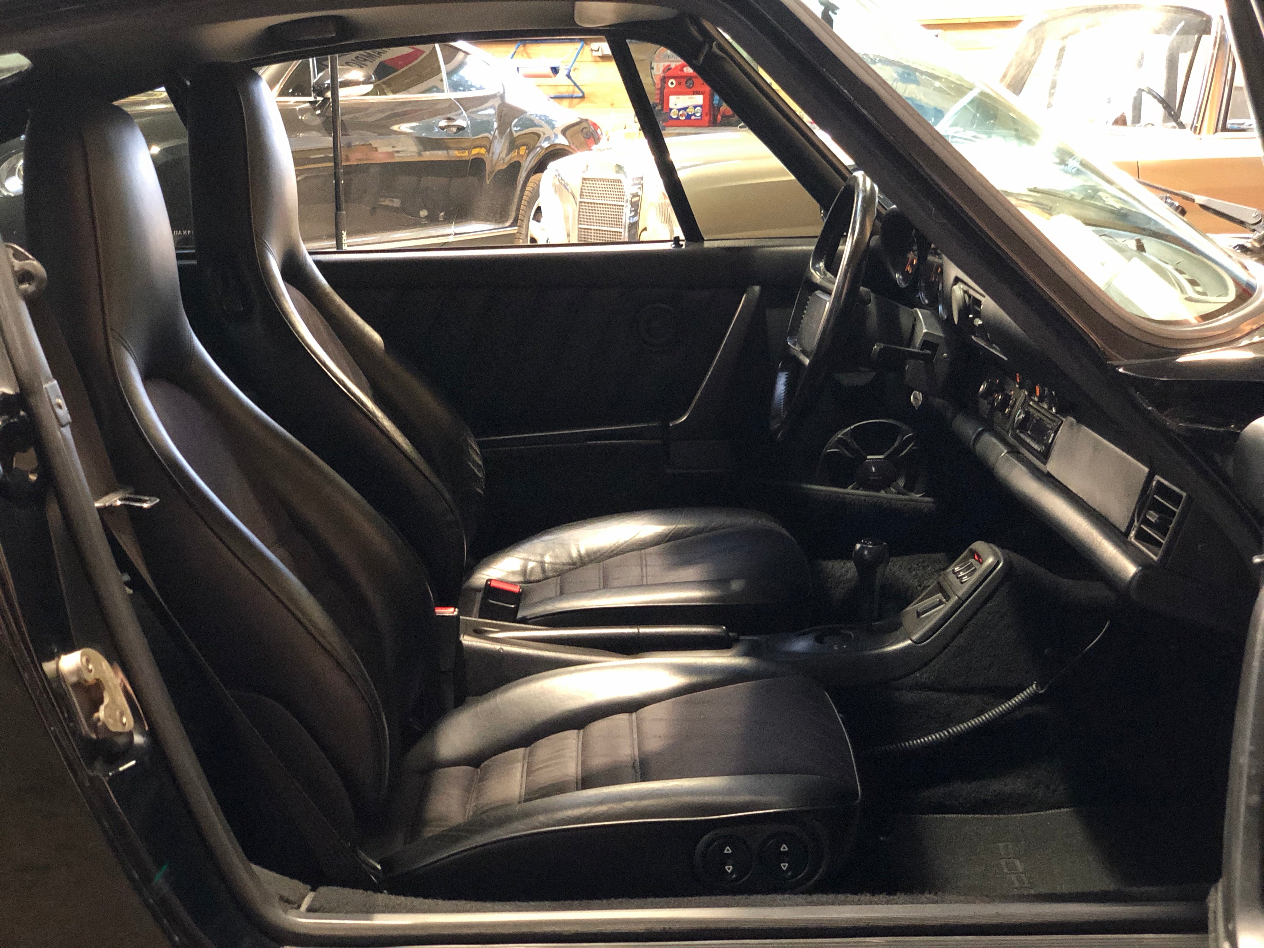 Porsche 964 Carrera 2 Tiptronic