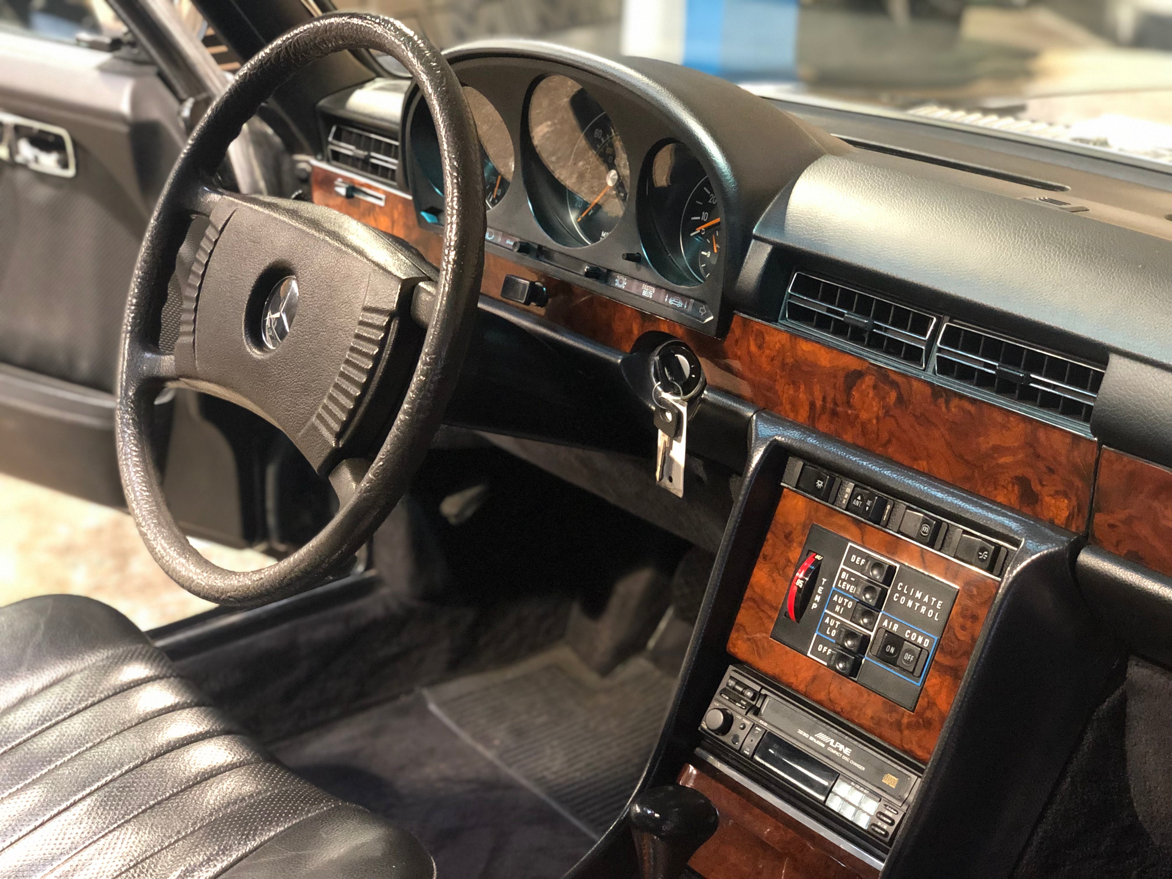 Mercedes 450 SEL 6.9