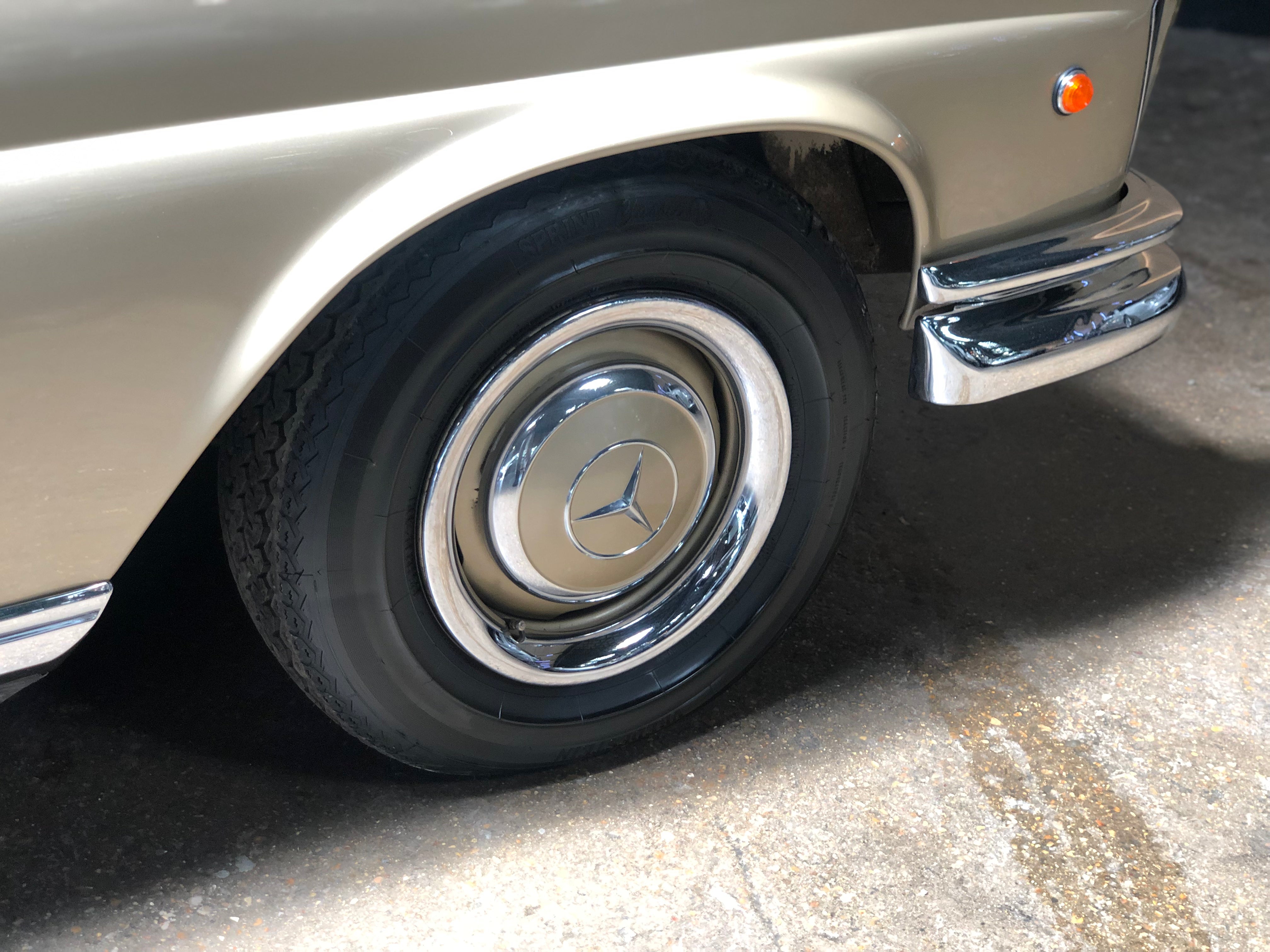 Mercedes 250 SE Coupé