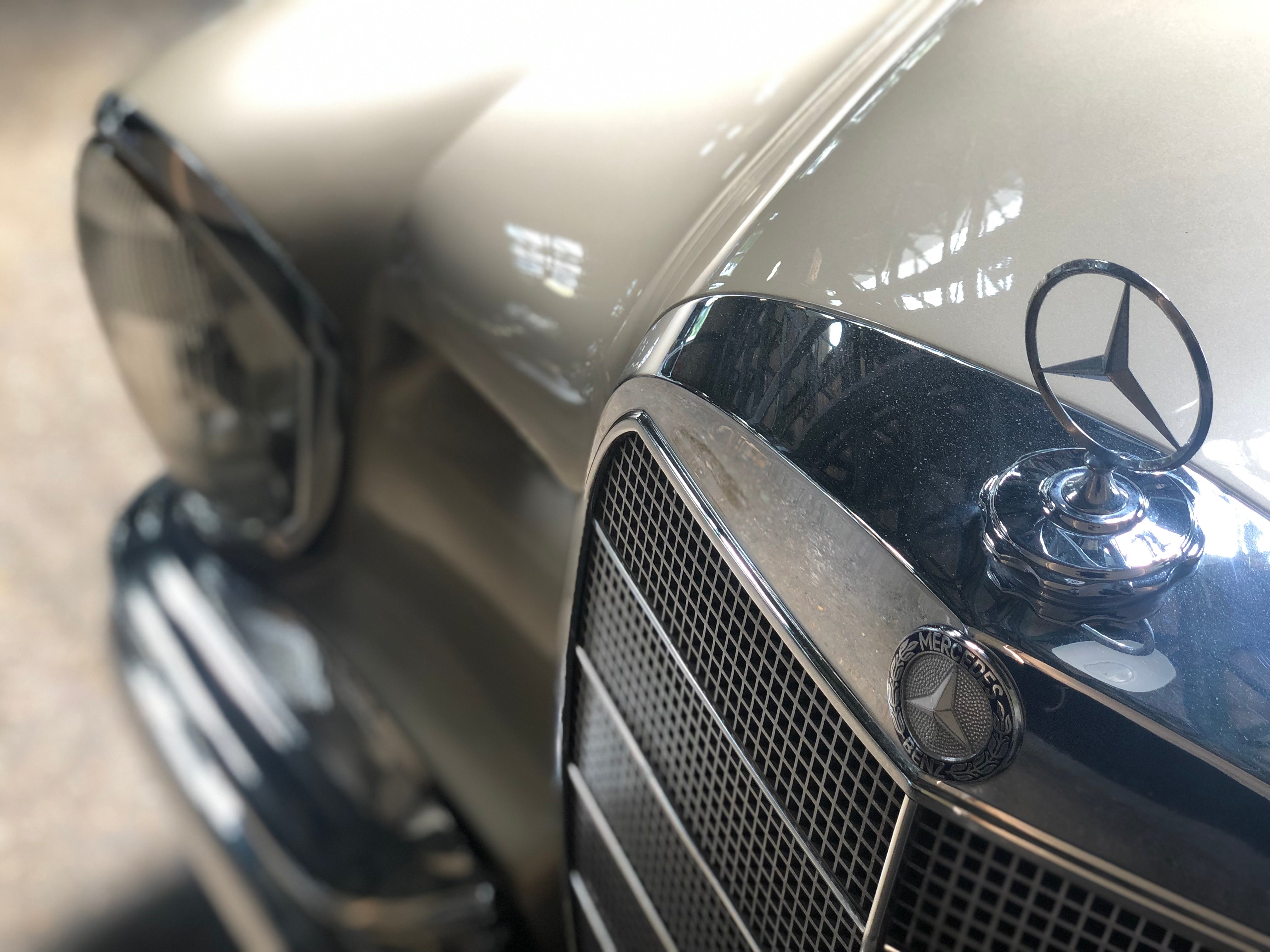 Mercedes 250 SE Coupé