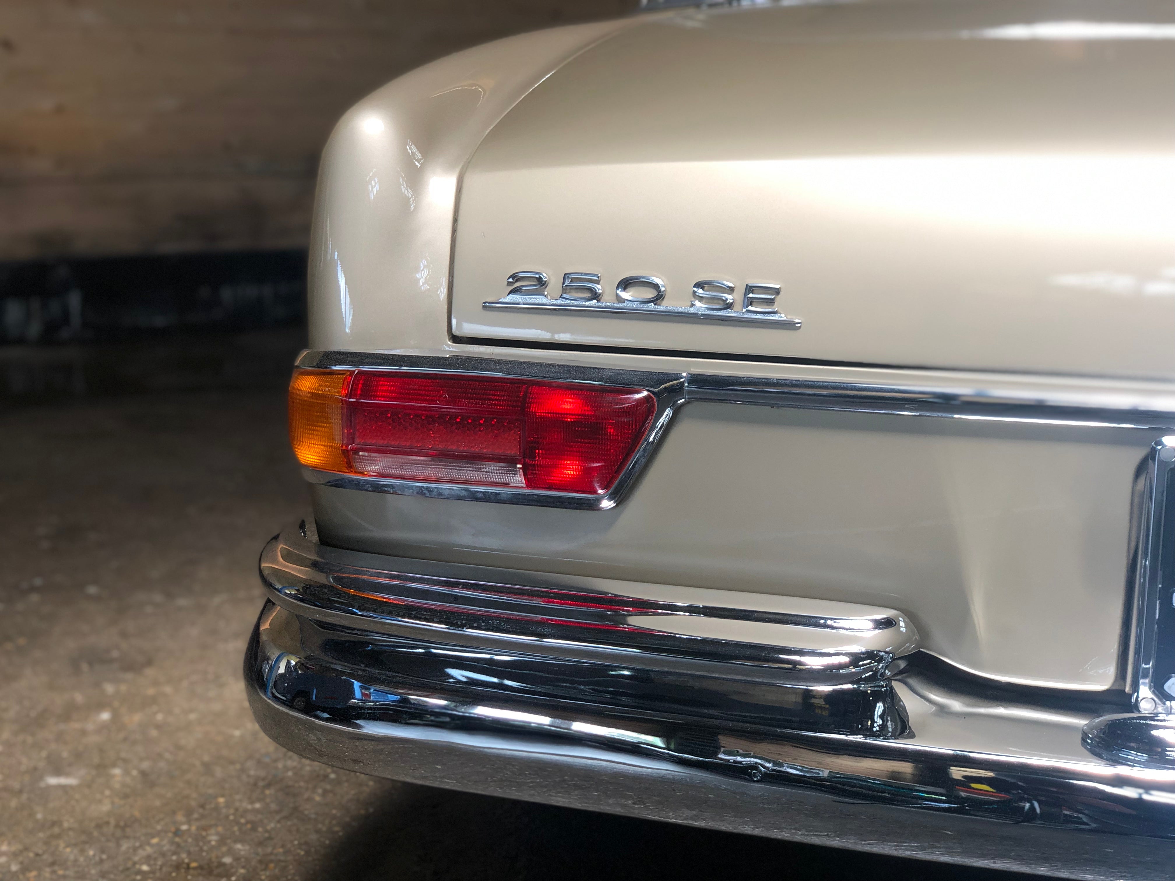 Mercedes 250 SE Coupé