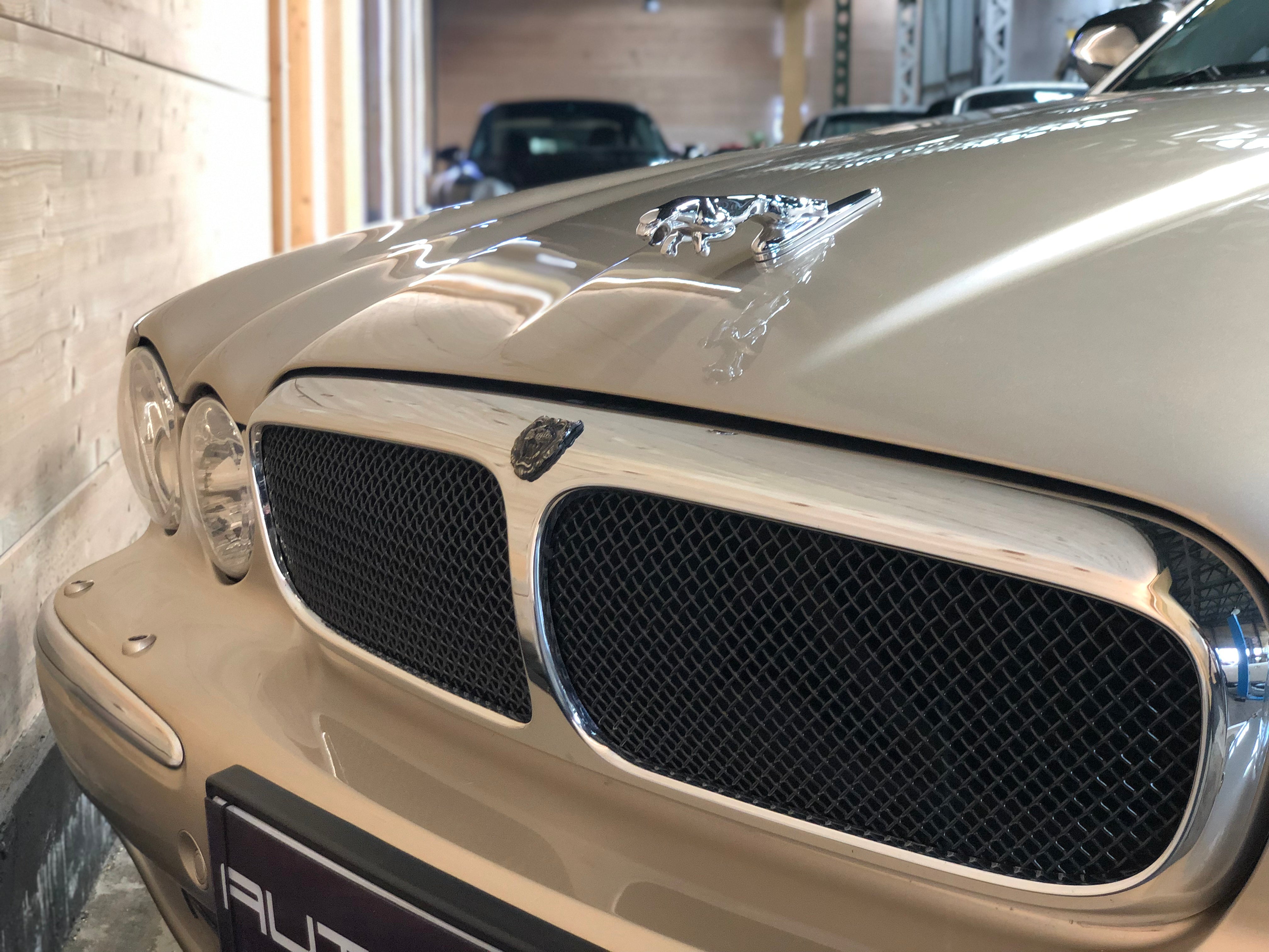 Jaguar XJ Super V8