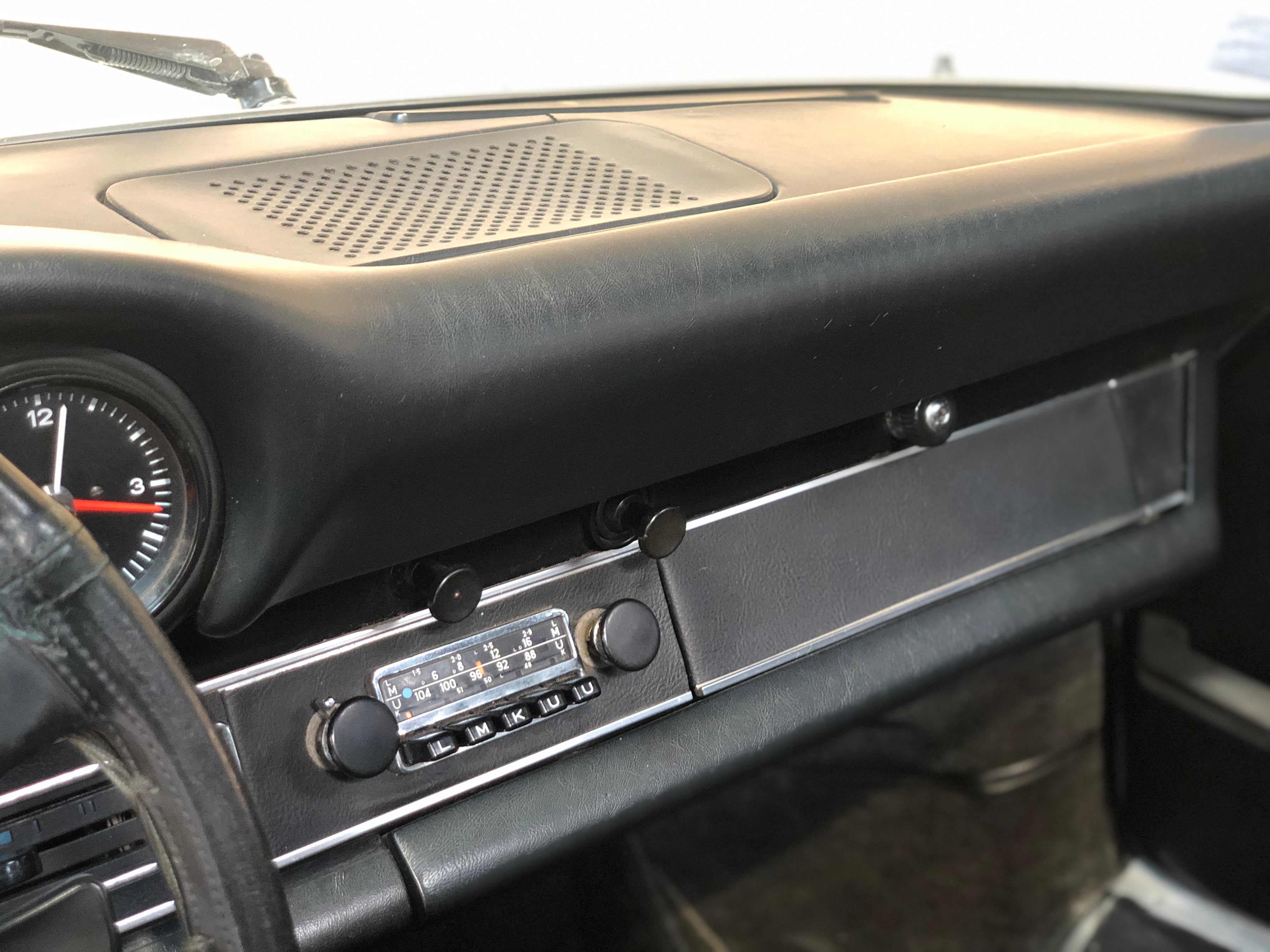 Porsche 911 2.4 T Targa
