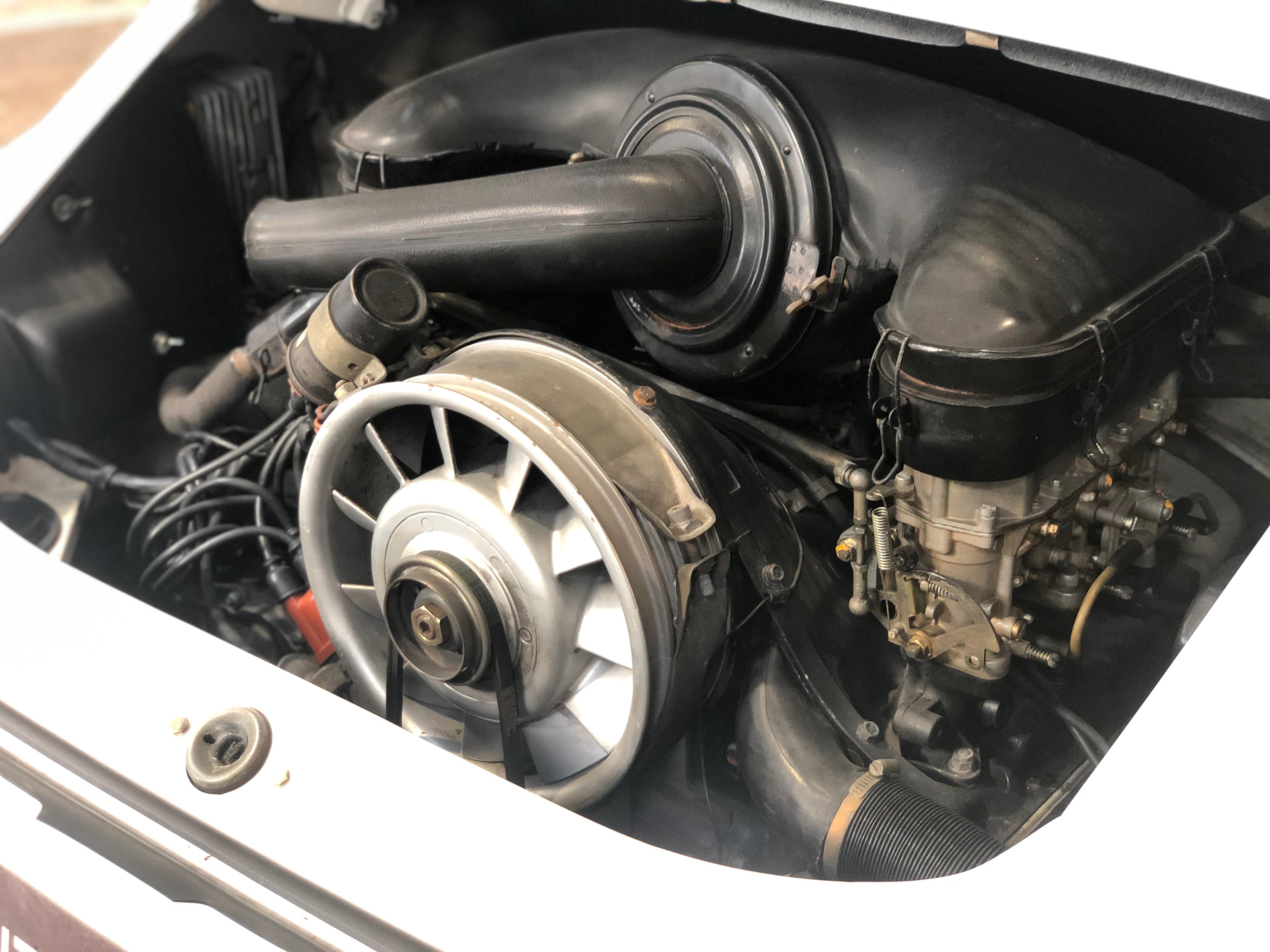 Porsche 911 2.4 T Targa