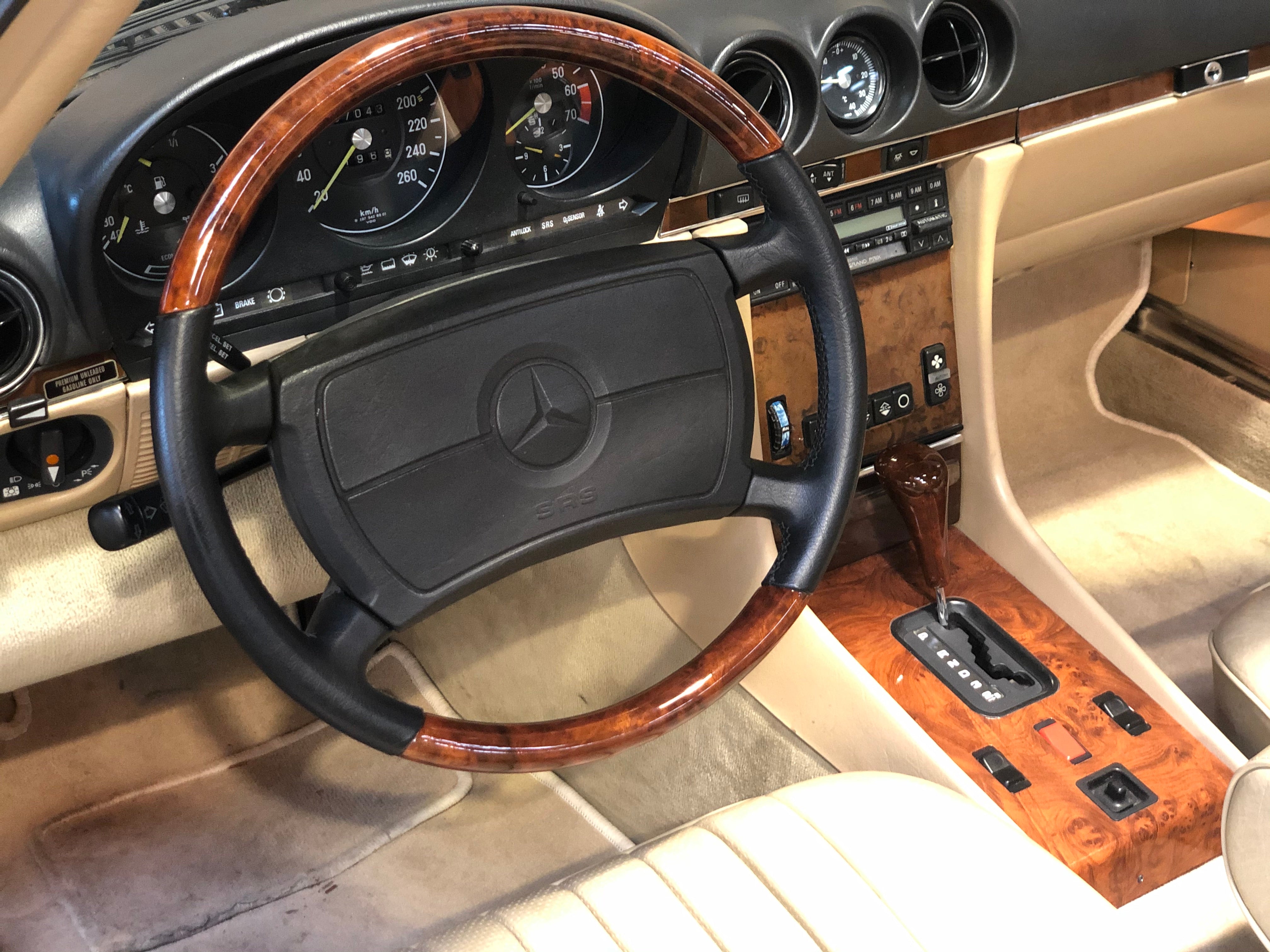 Mercedes 560 SL BVA