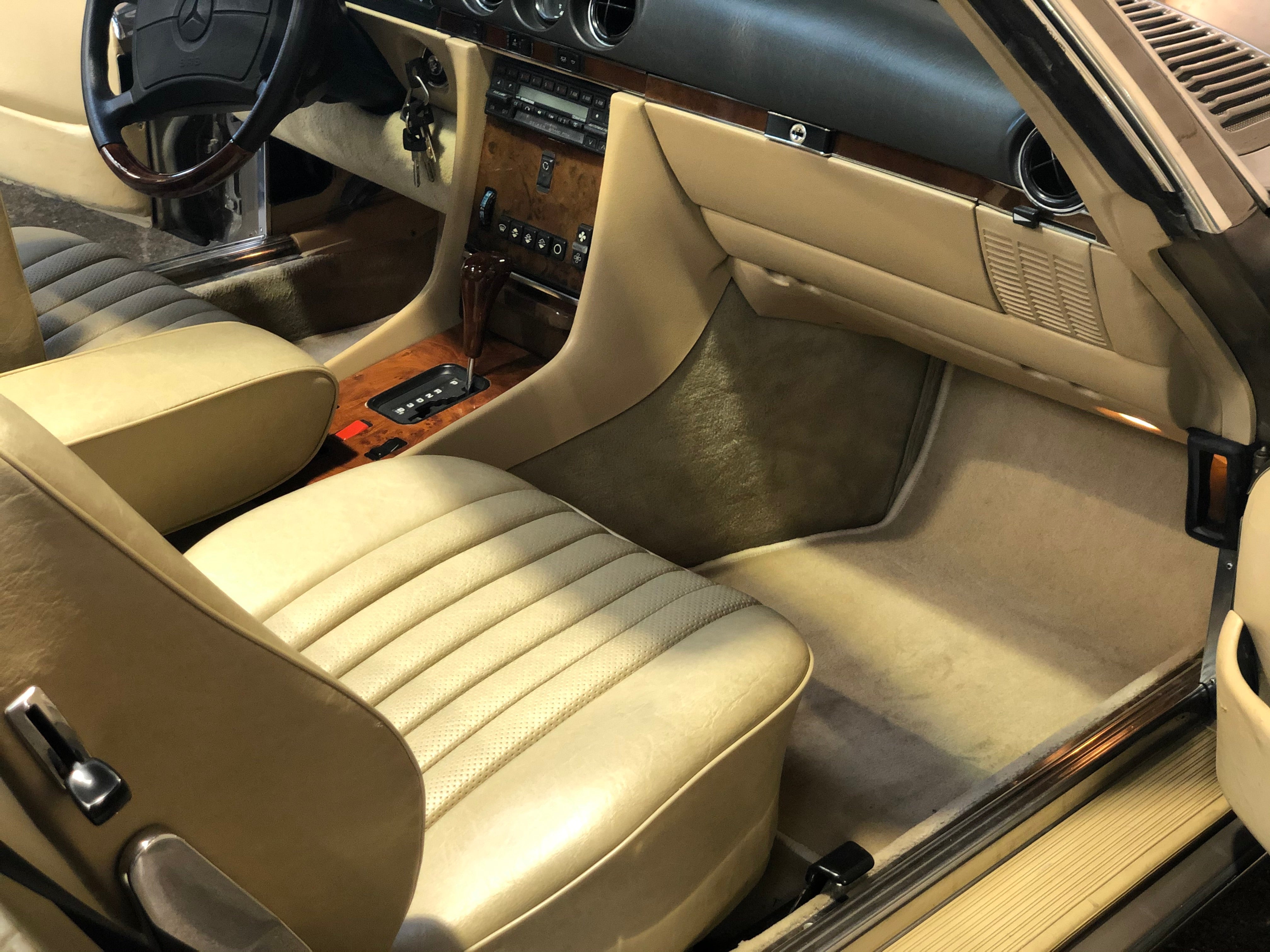 Mercedes 560 SL BVA
