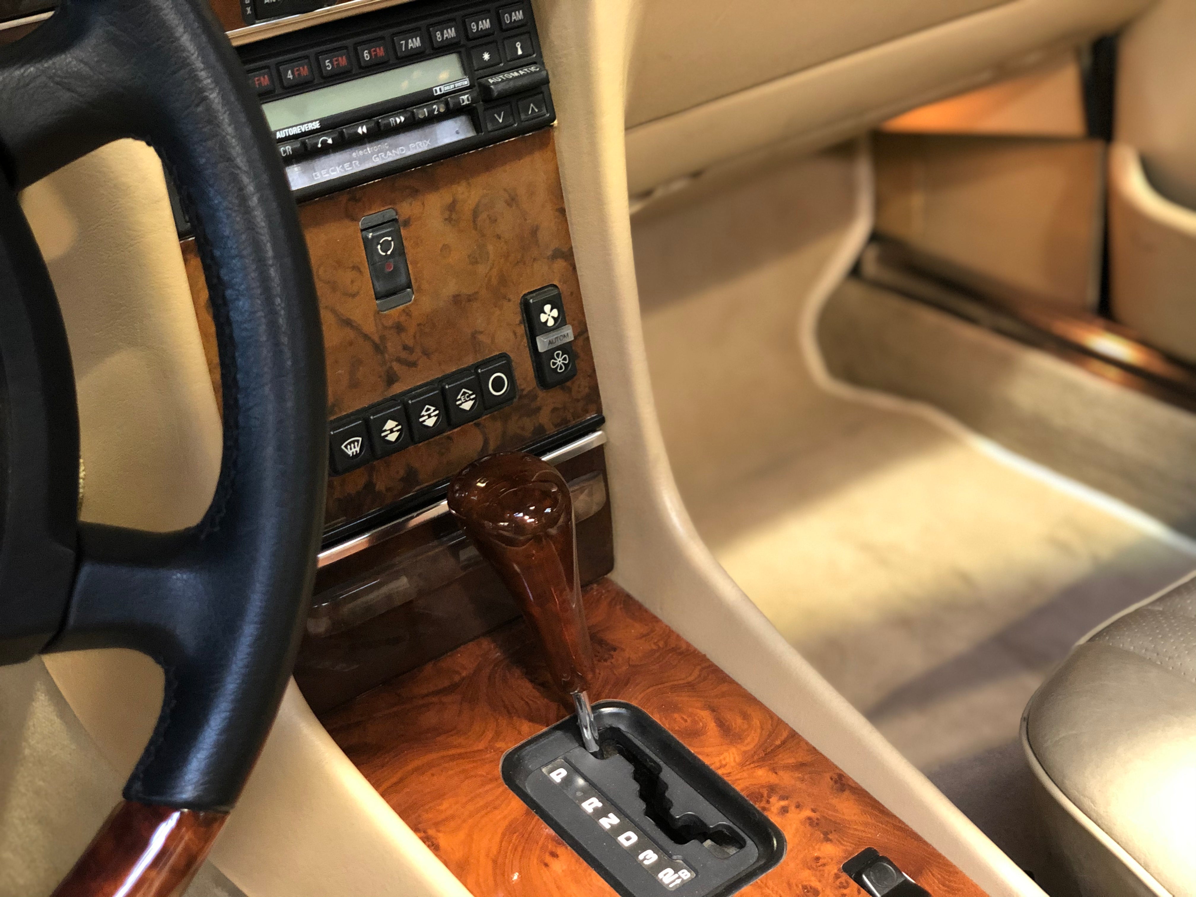 Mercedes 560 SL BVA