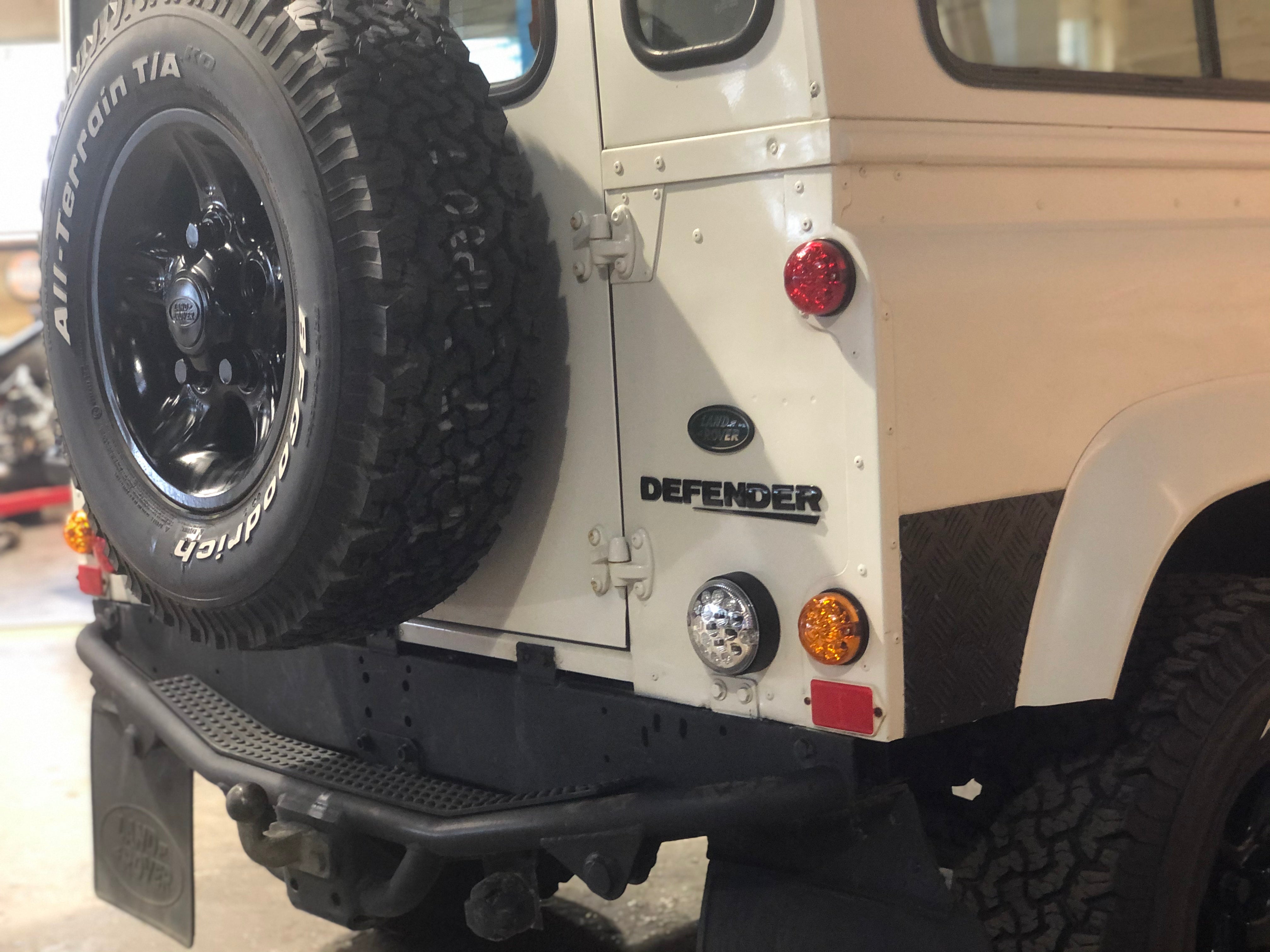 Land Rover Defender 90 HT 200tdi