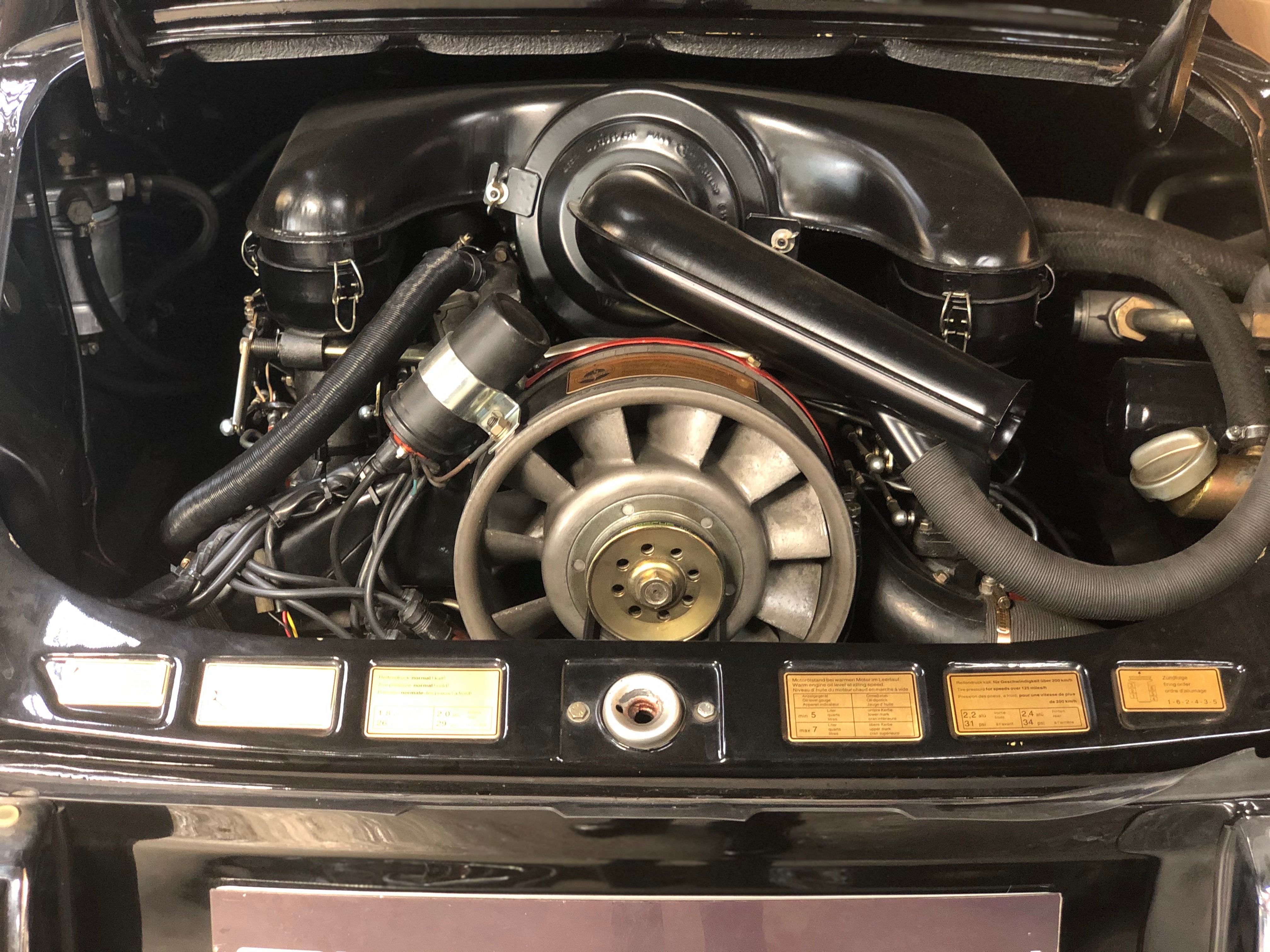 Porsche 911 2.2S Targa