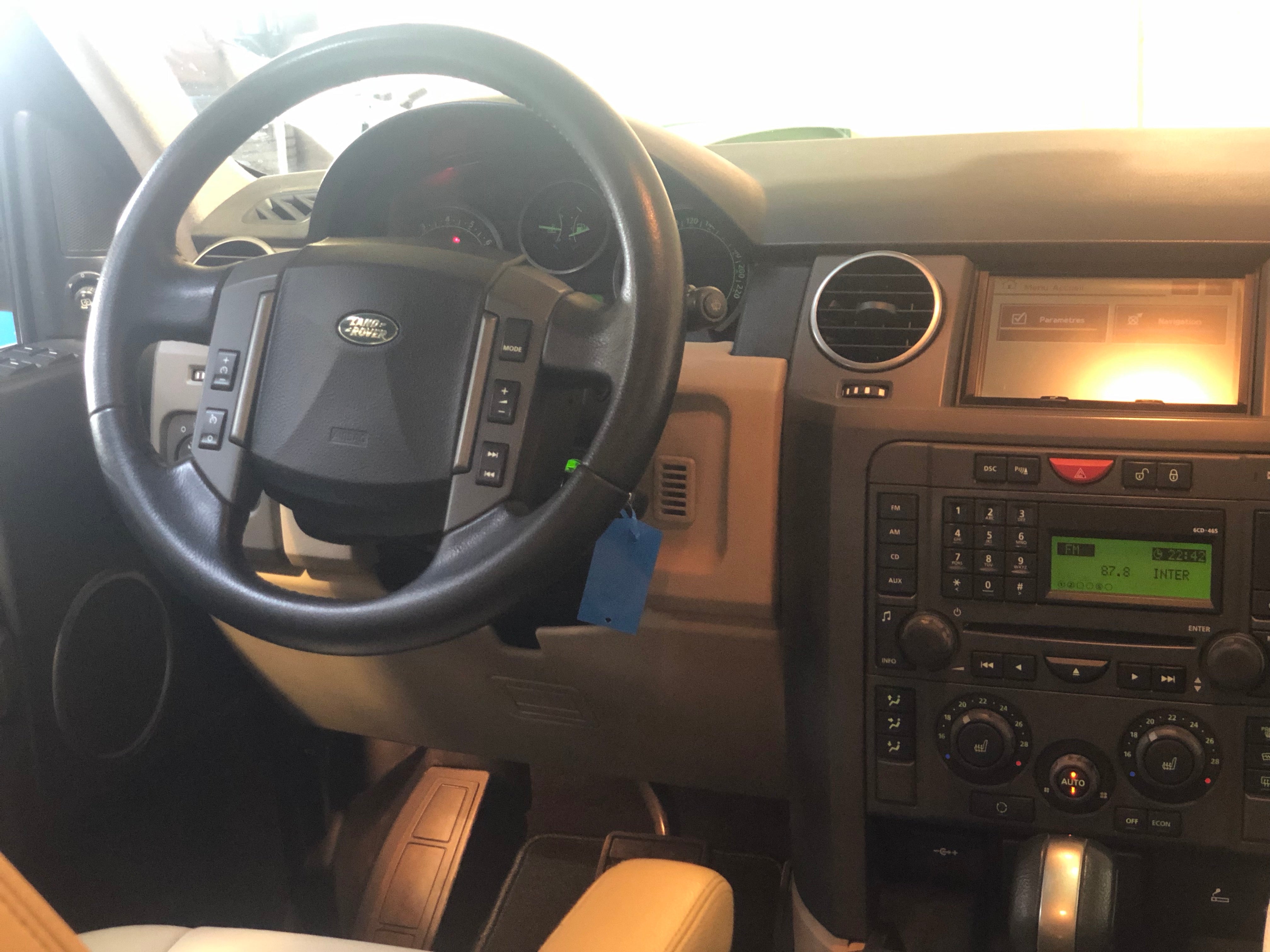 Land Rover Discovery V8 4.4 HSE 7 places