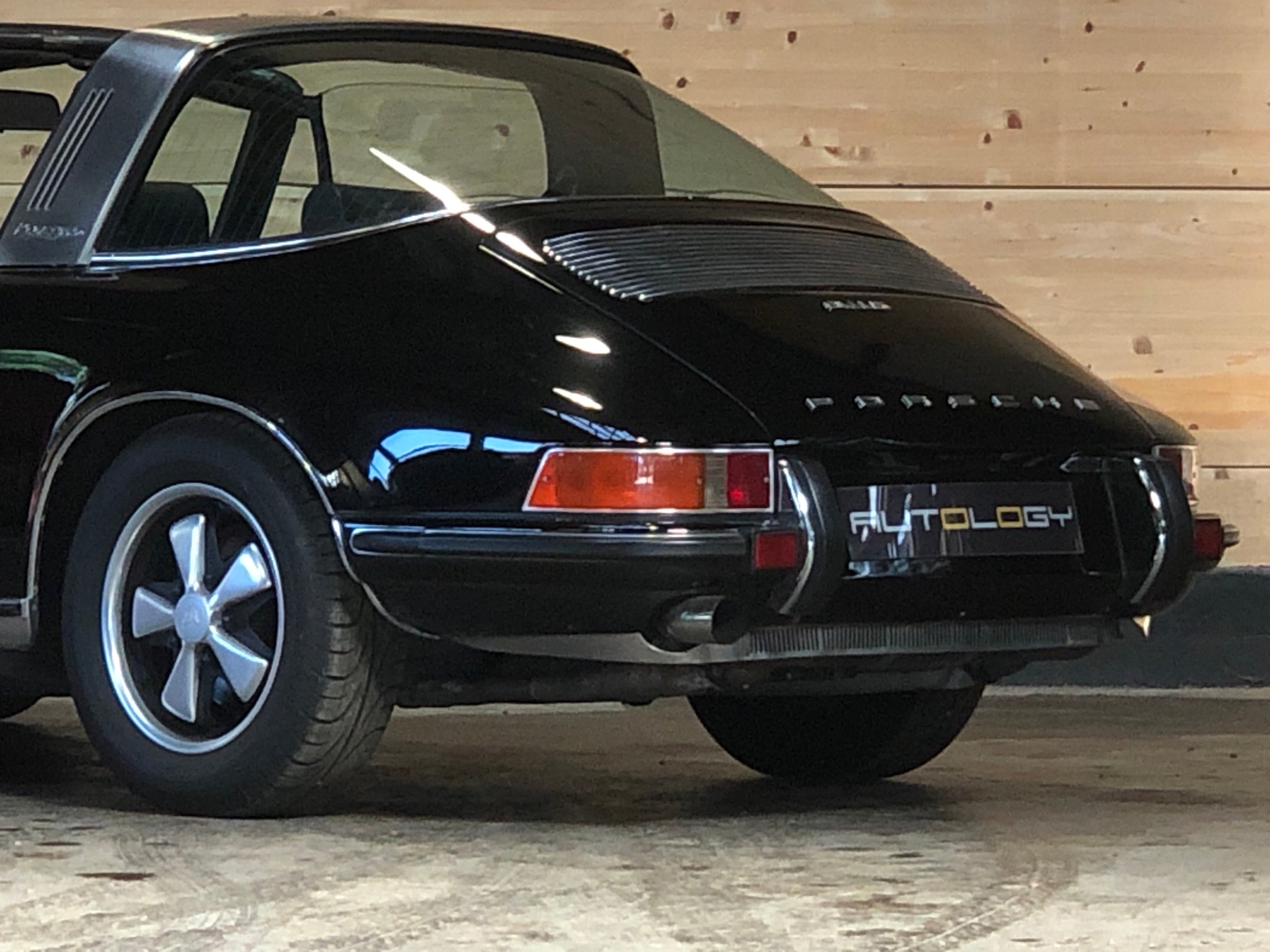 Porsche 911 2.2S Targa