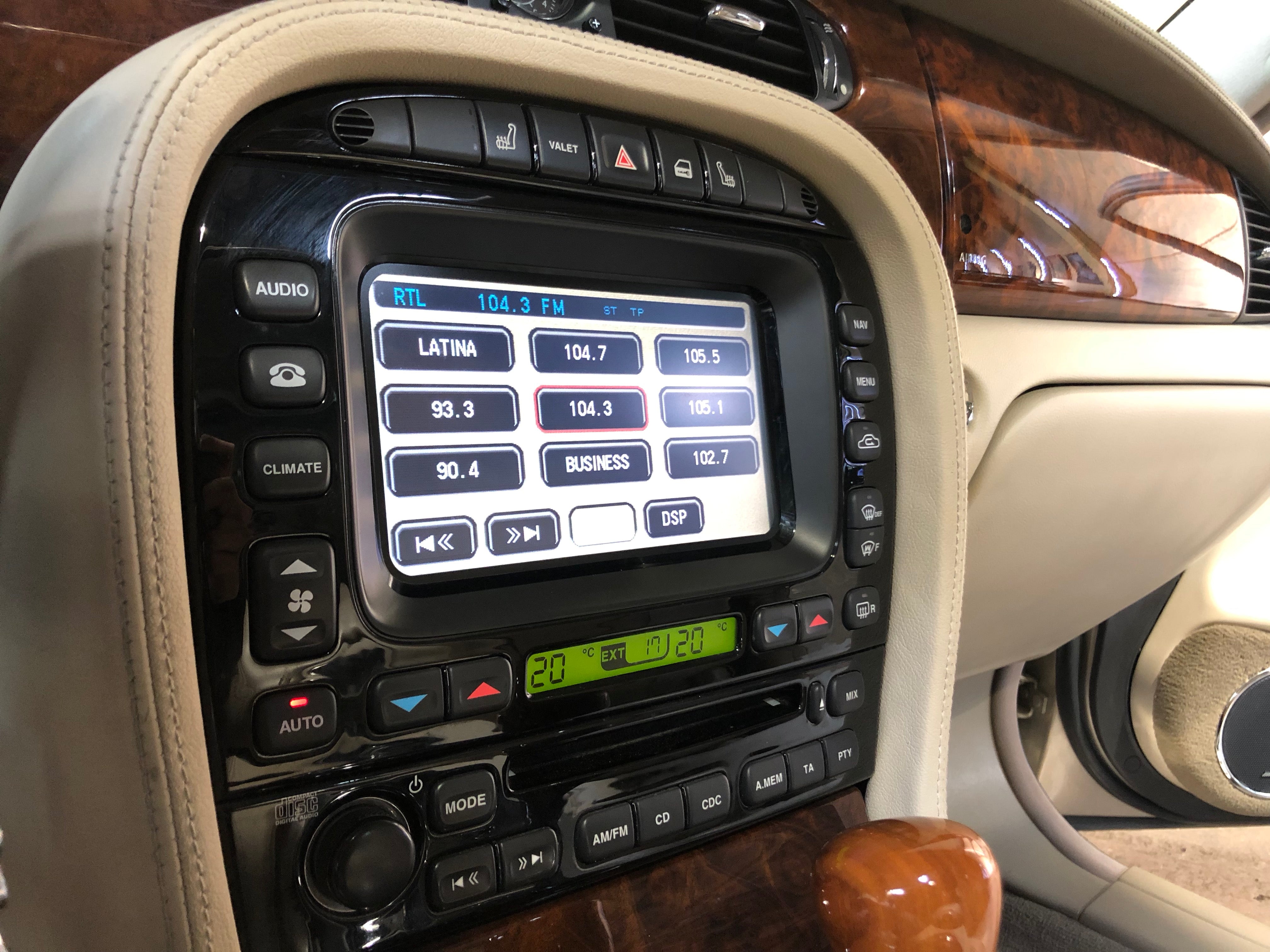 Jaguar XJ Super V8