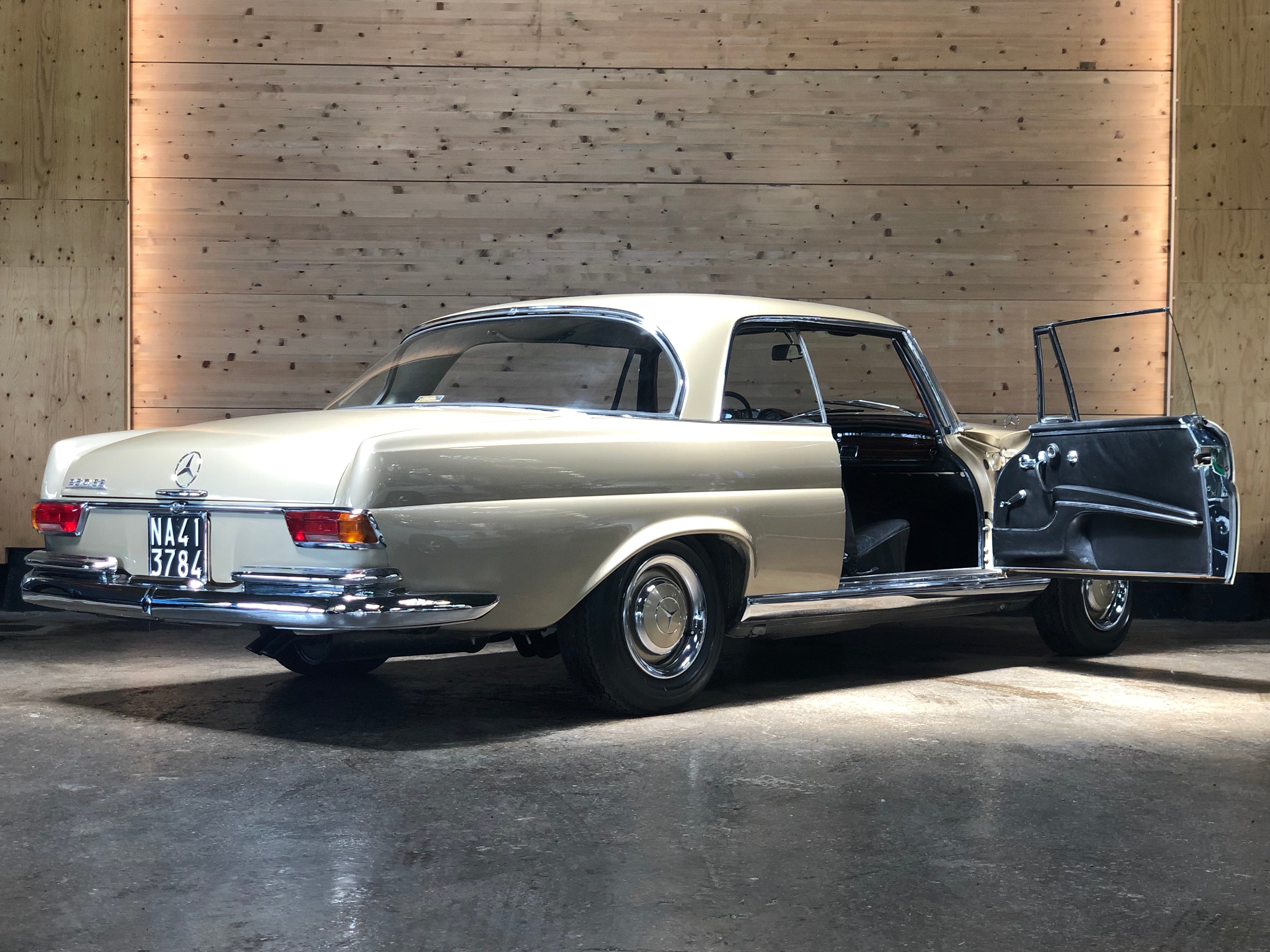 Mercedes 250 SE Coupé
