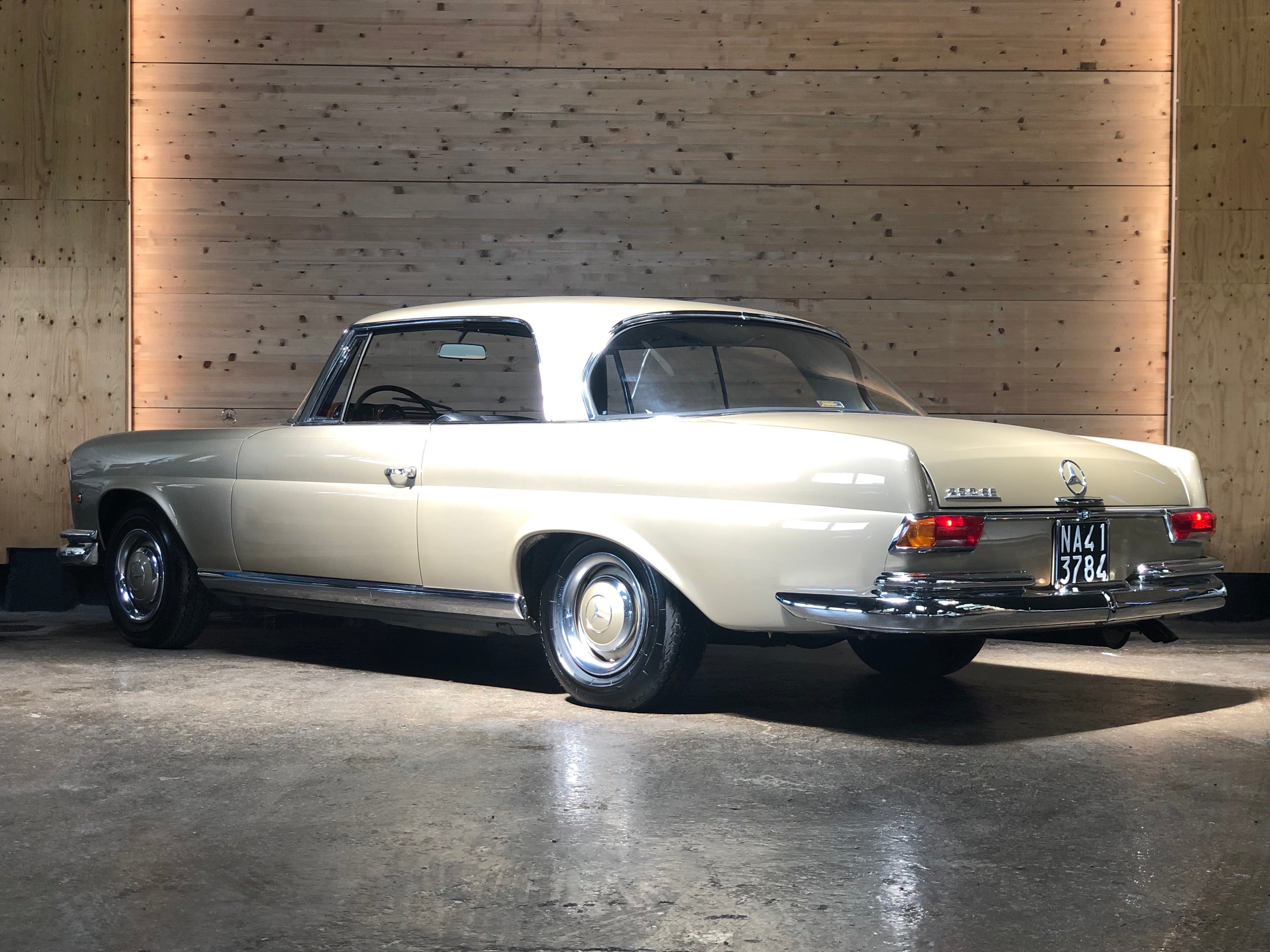 Mercedes 250 SE Coupé