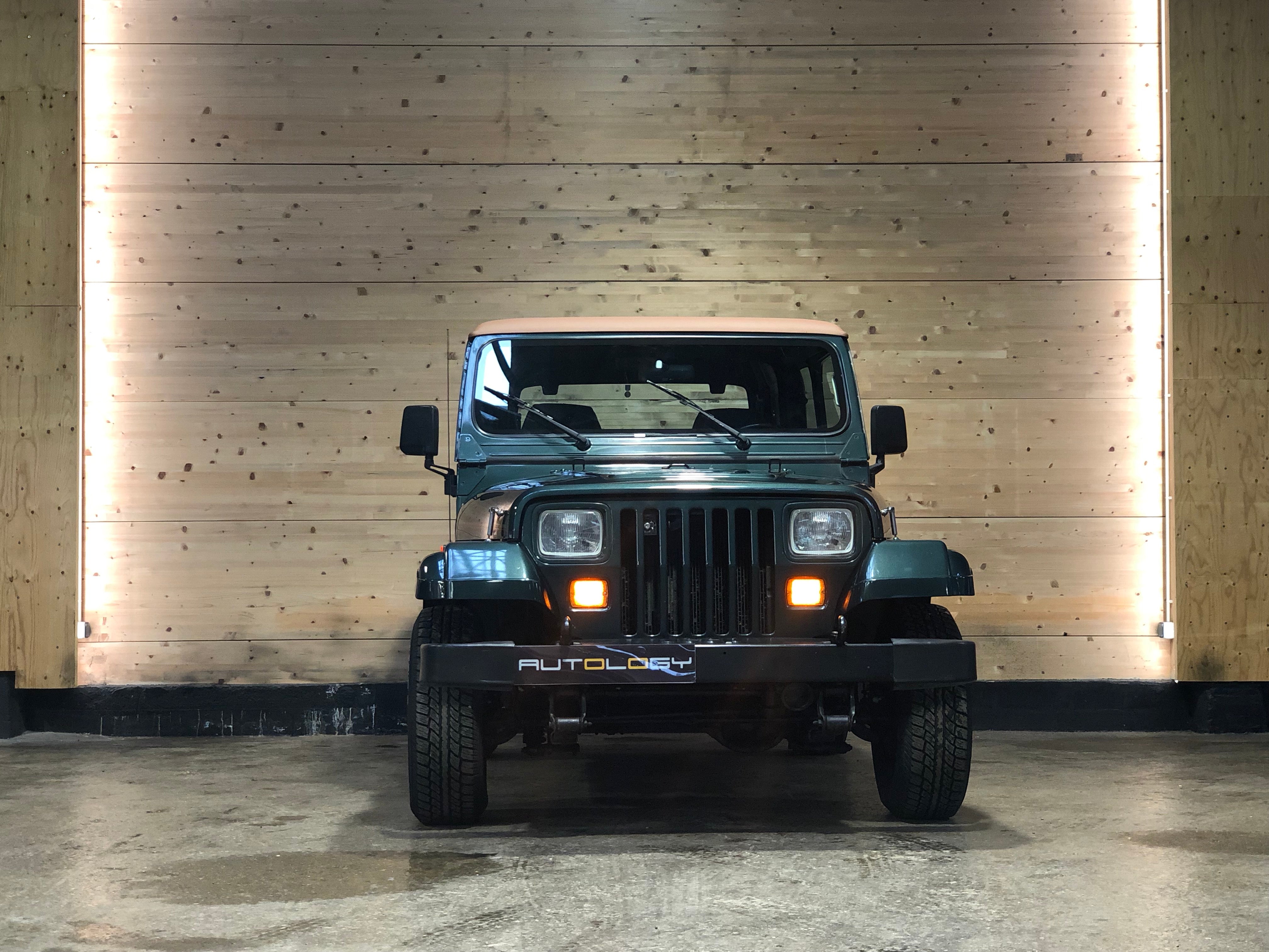 Jeep Wrangler YJ 4.0 Sahara
