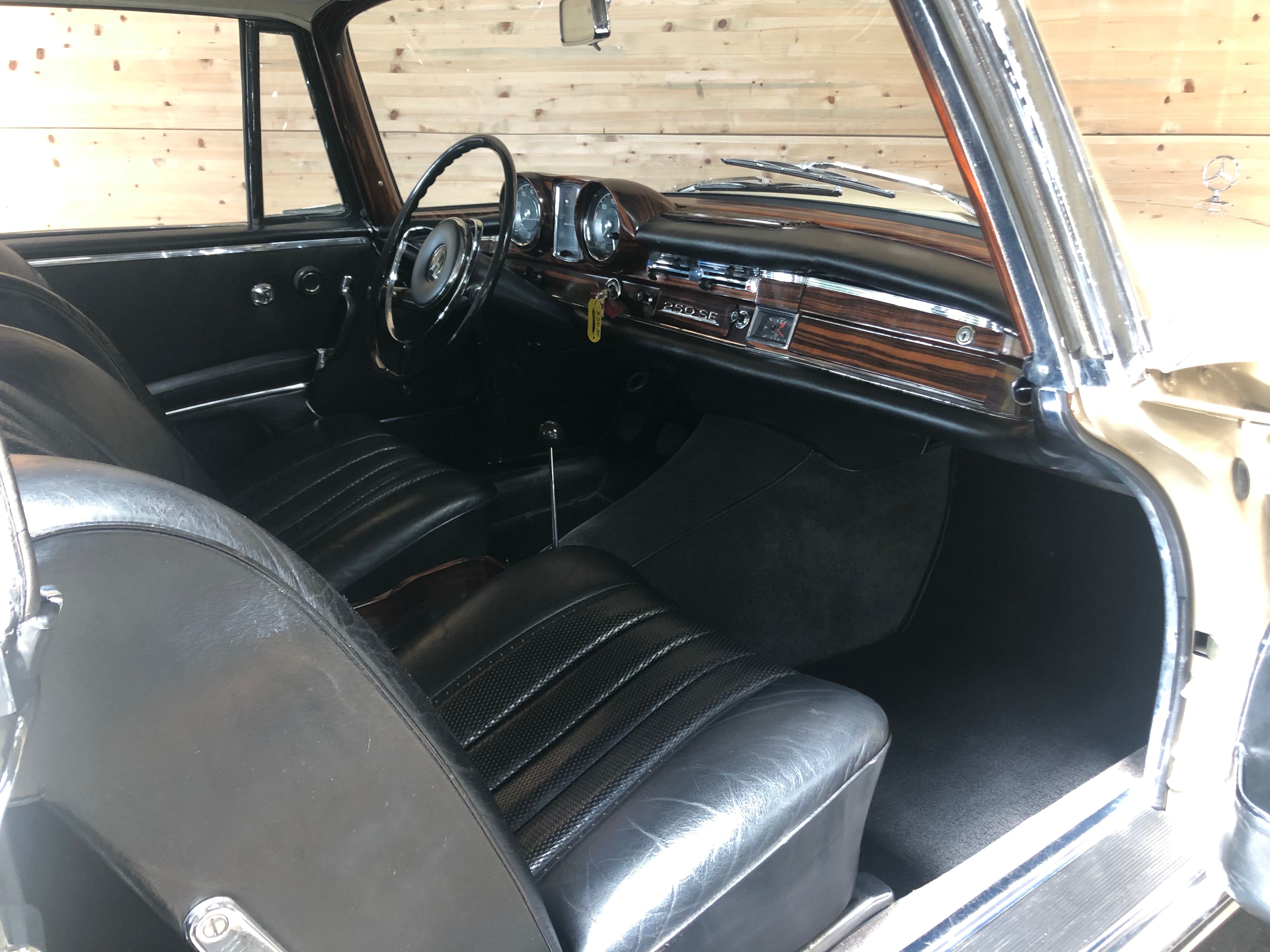 Mercedes 250 SE Coupé