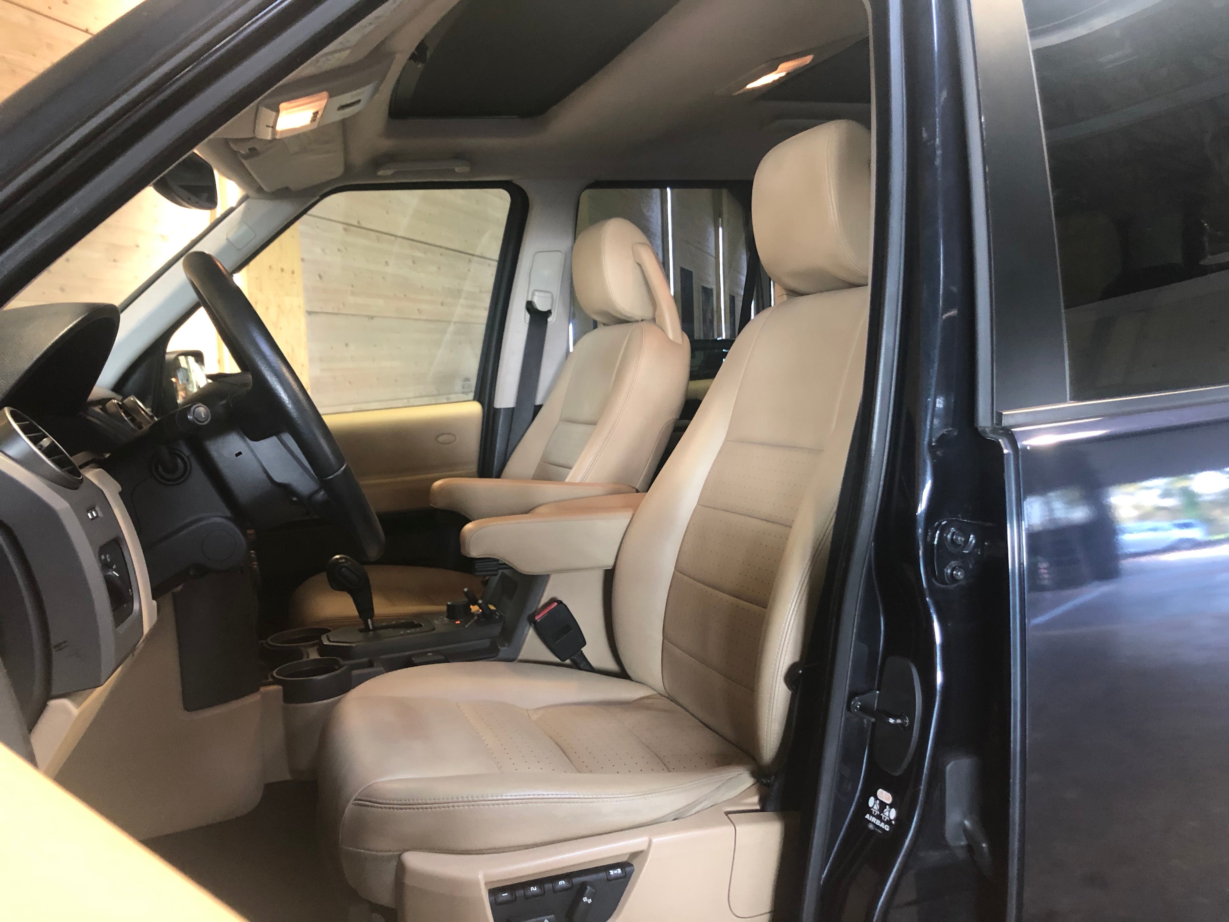 Land Rover Discovery V8 4.4 HSE 7 places