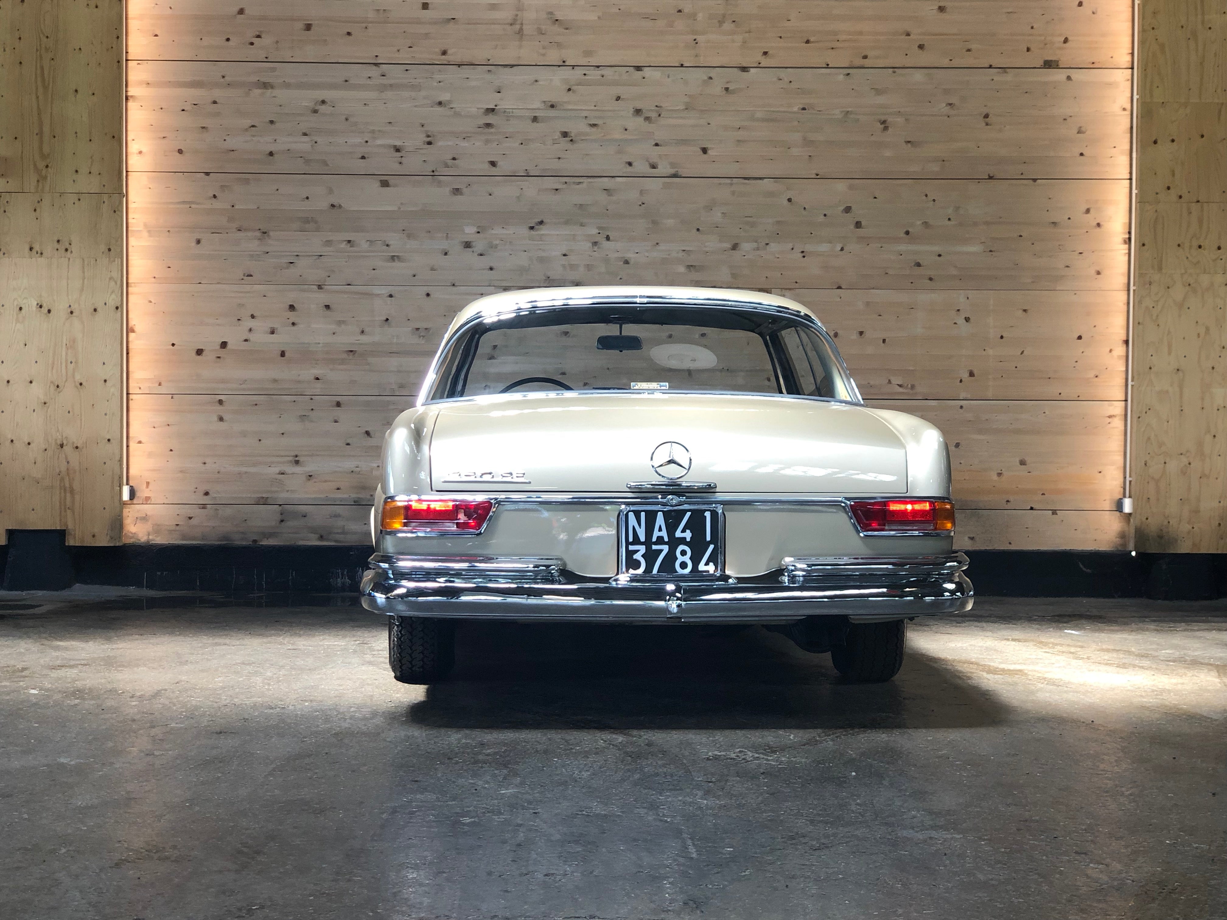 Mercedes 250 SE Coupé